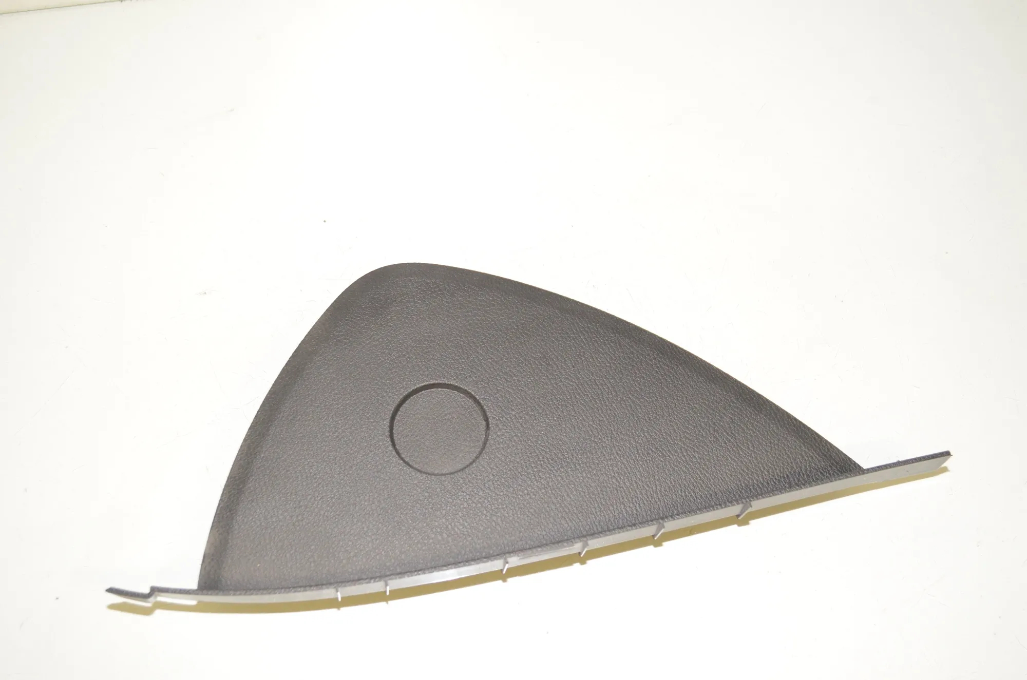 Dashboard Side Trim – OEM 9184139 · BMW X4 (F26) xDrive 30 d 2017 – 2