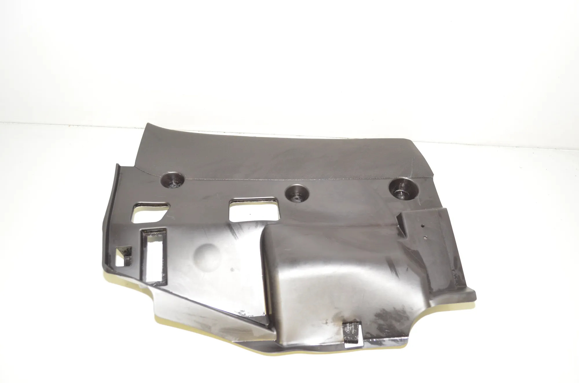 Dashboard Lower Trim – OEM 9184132 · BMW X4 (F26) xDrive 30 d 2017
