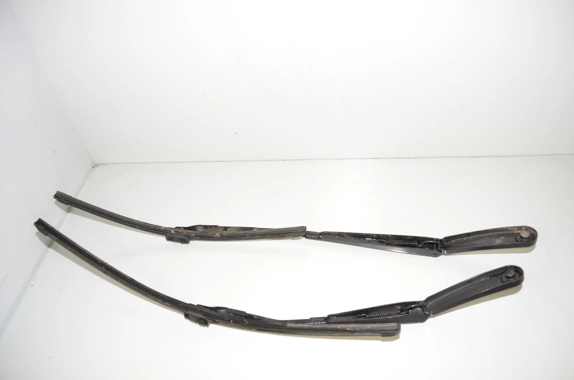 Front Wiper Arms – OEM 7213271 · BMW X4 (F26) xDrive 30 d 2017 – 2