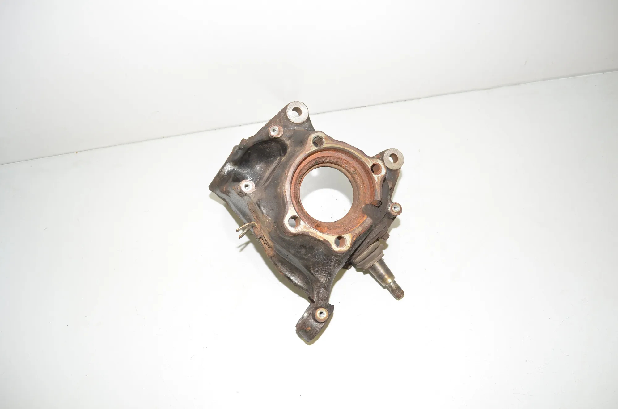 Front Left Wheel Hub – OEM 6855953 · BMW X4 (F26) xDrive 30 d 2017 – 2
