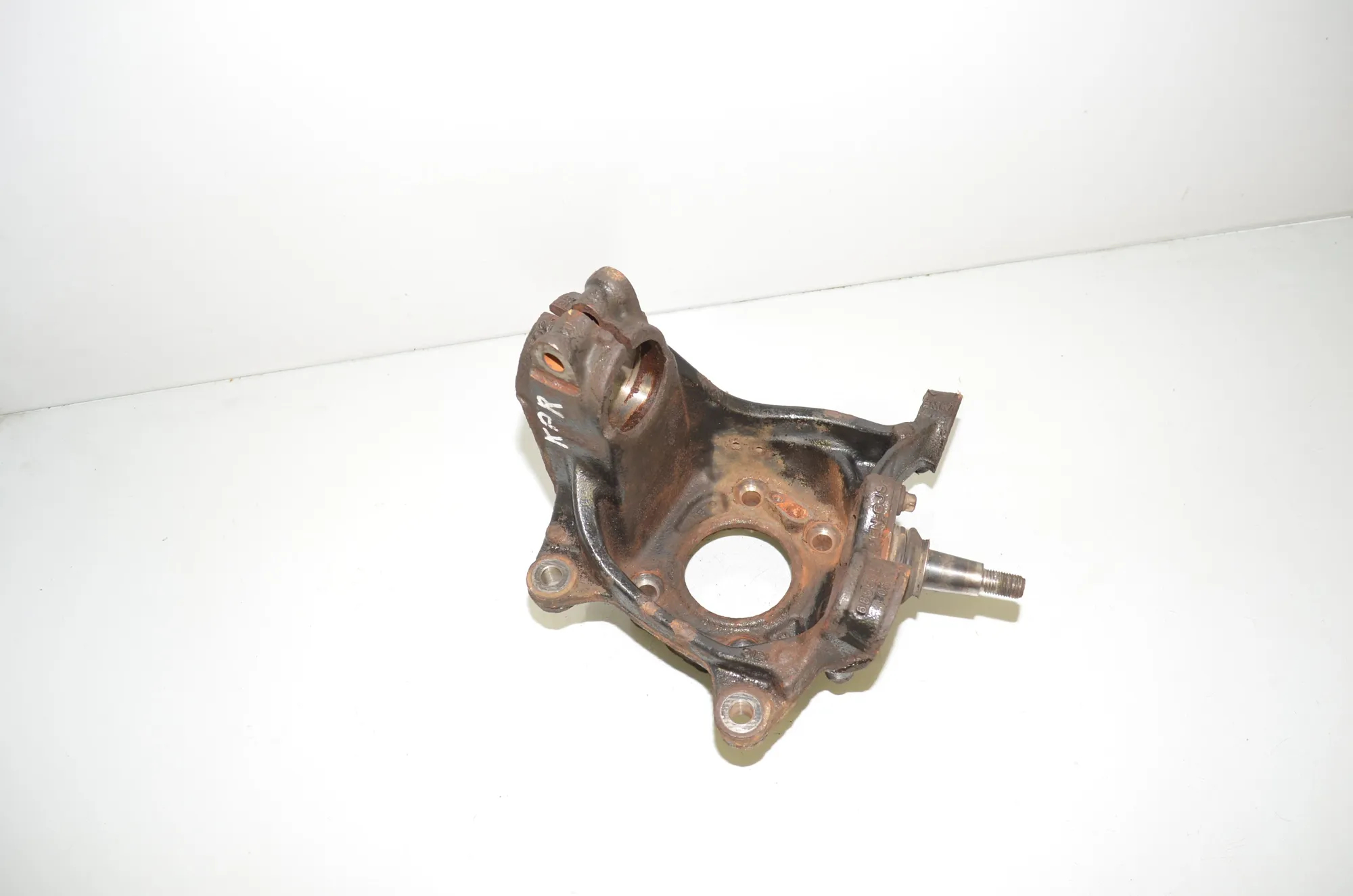 Front Left Wheel Hub – OEM 6855953 · BMW X4 (F26) xDrive 30 d 2017 – 3
