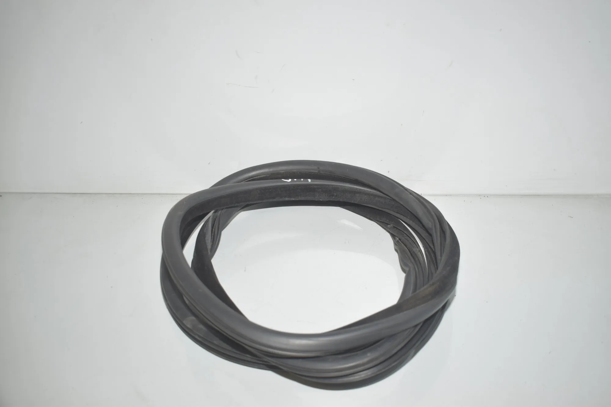 Rear Left Door Seal Rubber – OEM 7199775 · BMW 5 Touring (F11) 525 d 2010