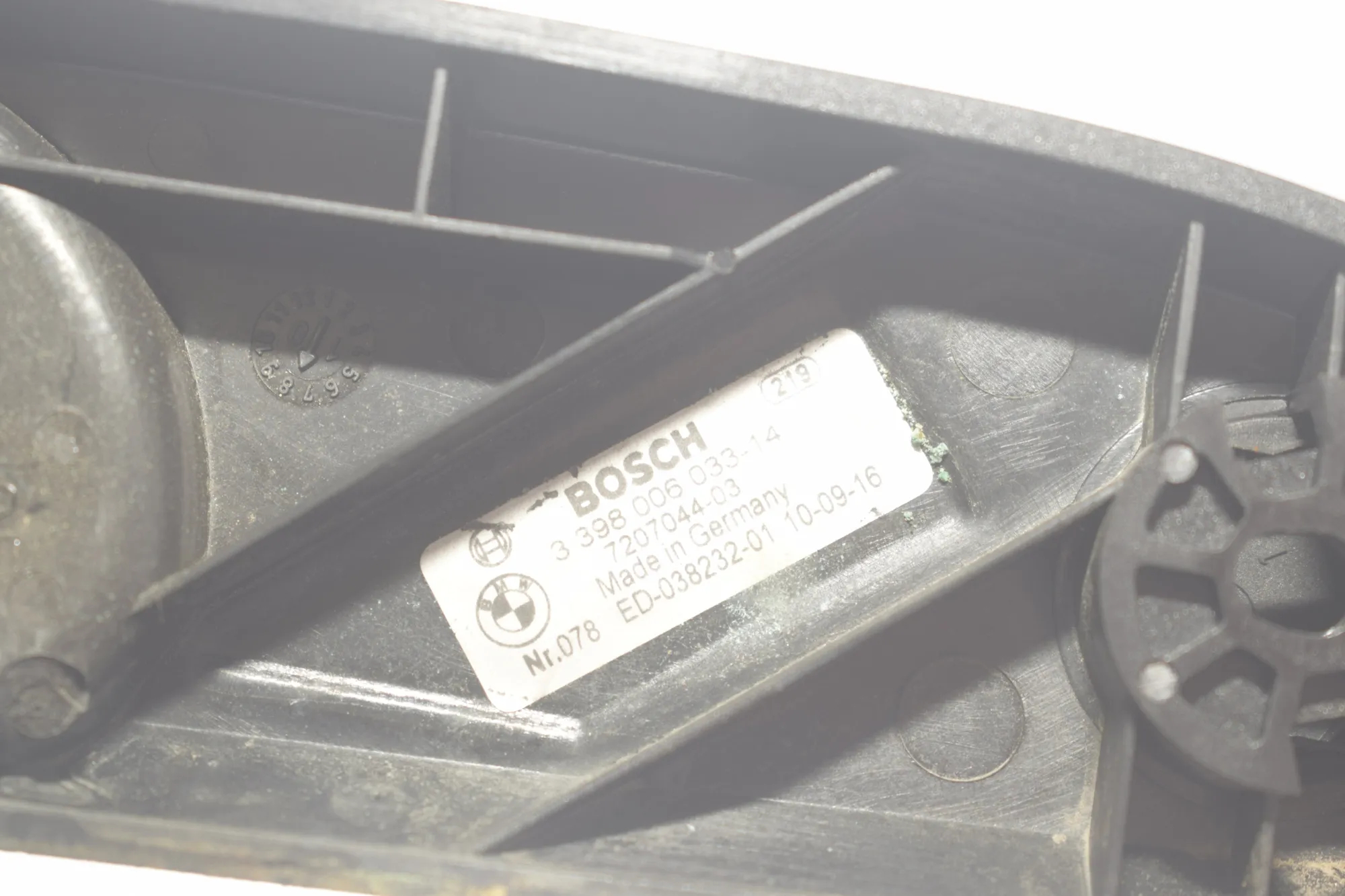 Tailgate Window Wiper Arm – OEM 7207044 · BMW 5 Touring (F11) 525 d 2010 – 4