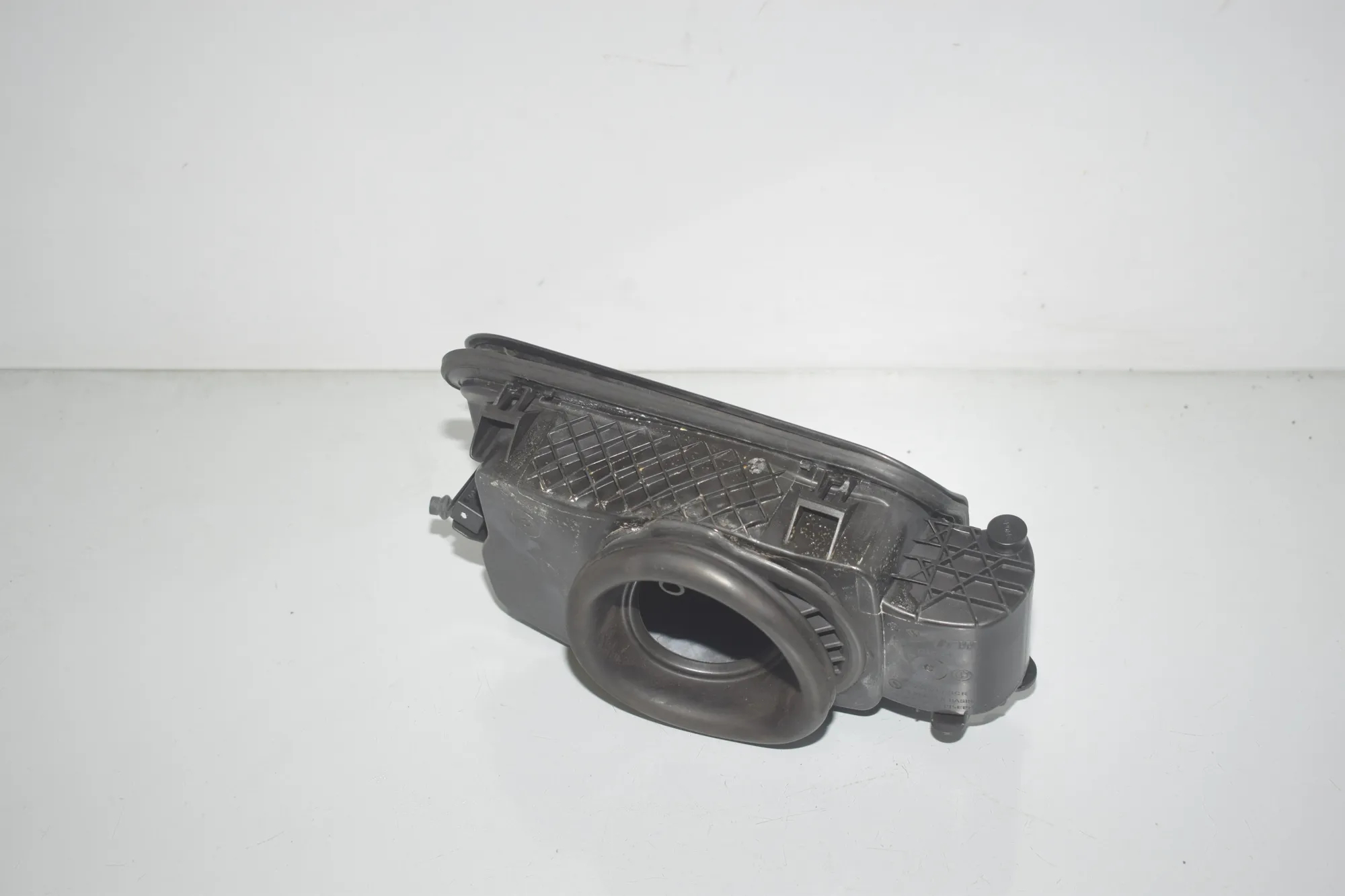 Fuel Tank Flap Cap – OEM 7217767 · BMW 5 Touring (F11) 525 d 2010 – 4
