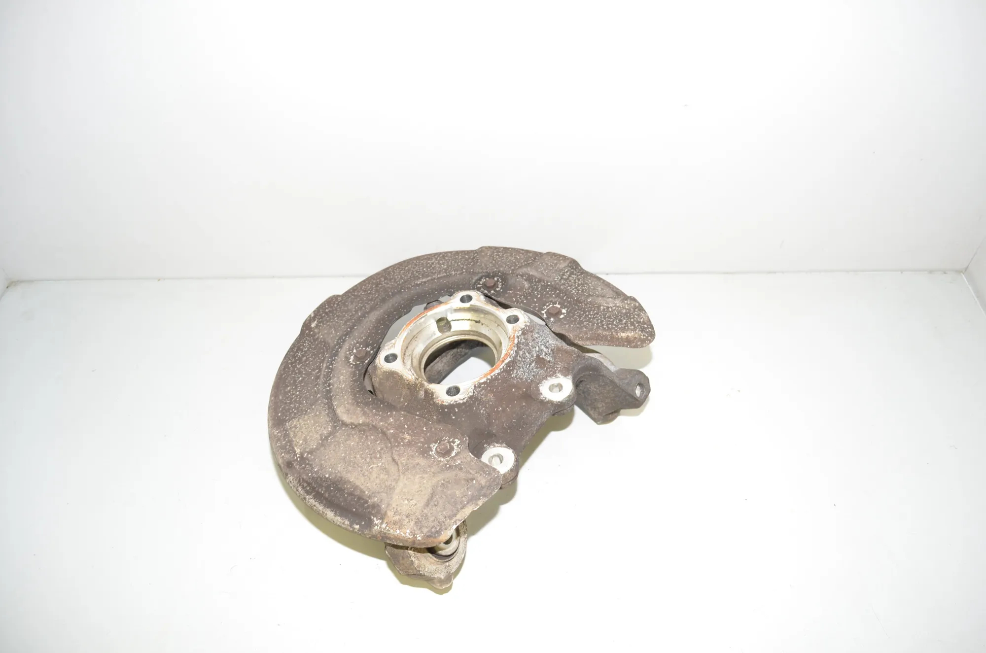 Rear Right Wheel Hub – OEM 6861138 · BMW 5 Touring (G31) (2017 - -) 520 d 2019 – 2