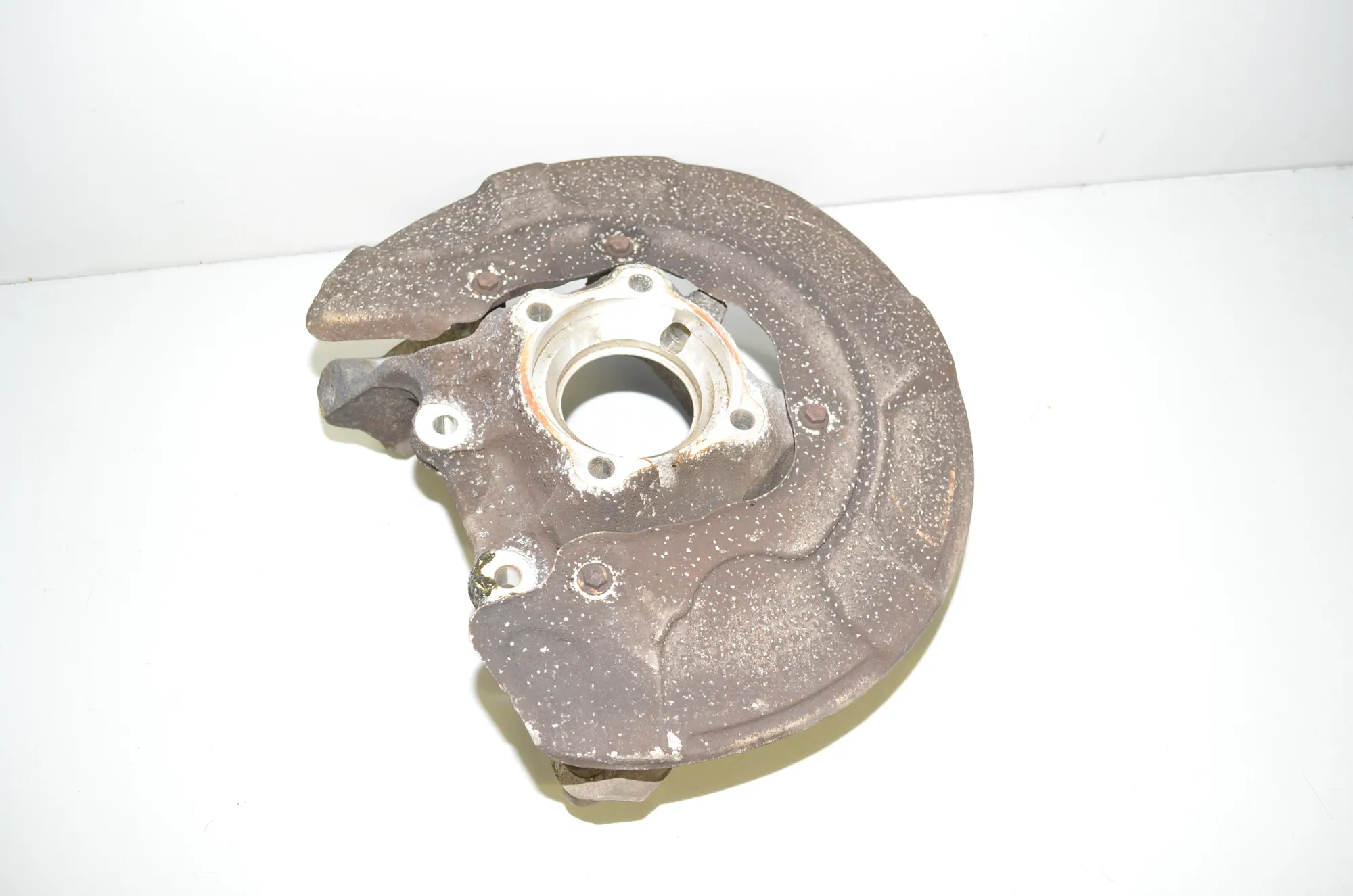 Rear Left Wheel Hub Spindle – OEM 6861137 · BMW 5 Touring (G31) (2017 - -) 520 d 2019