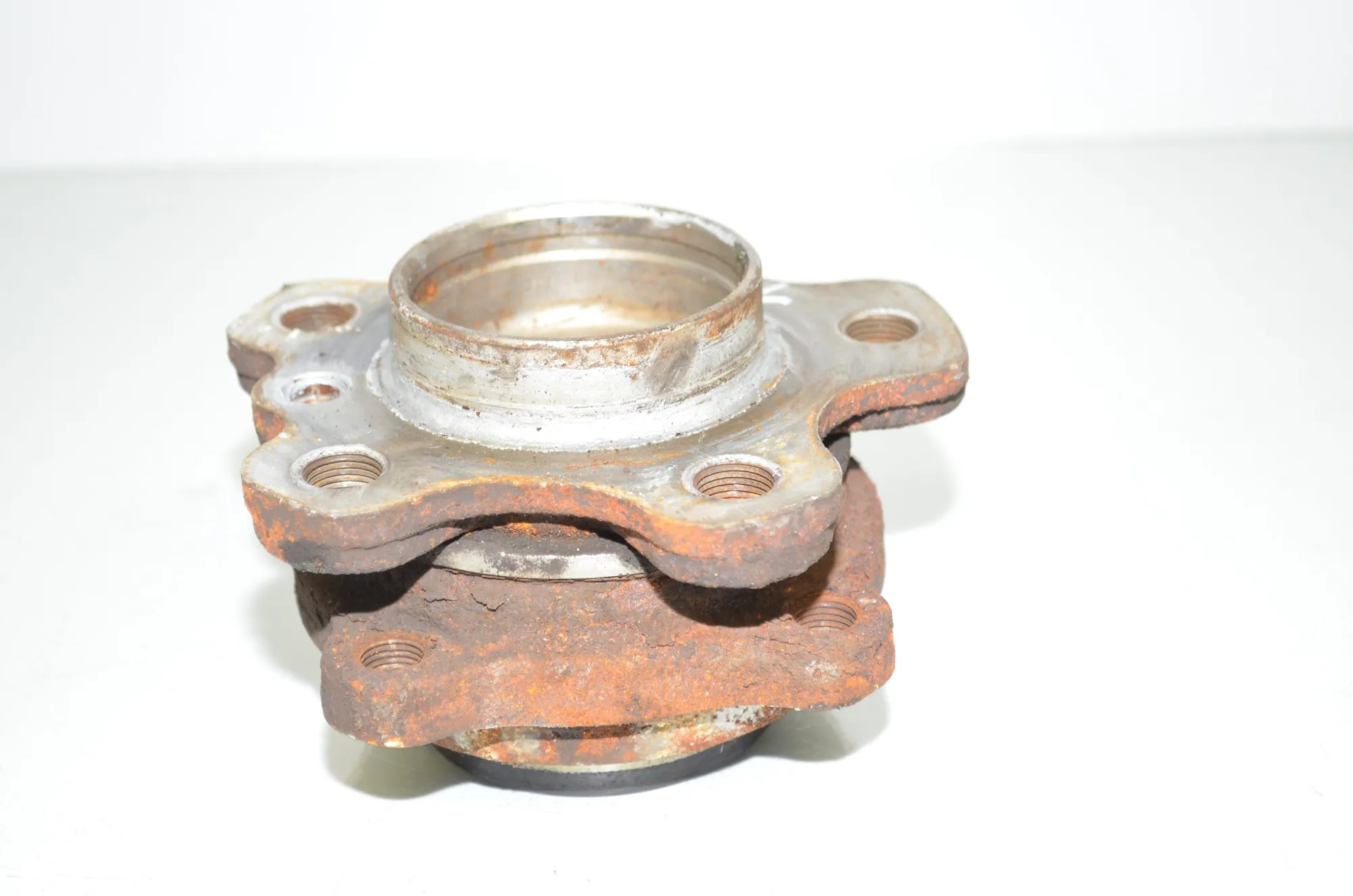 Rear Left Wheel Bearing – OEM 6899175 · BMW 5 Touring (G31) (2017 - -) 520 d 2019 – 2