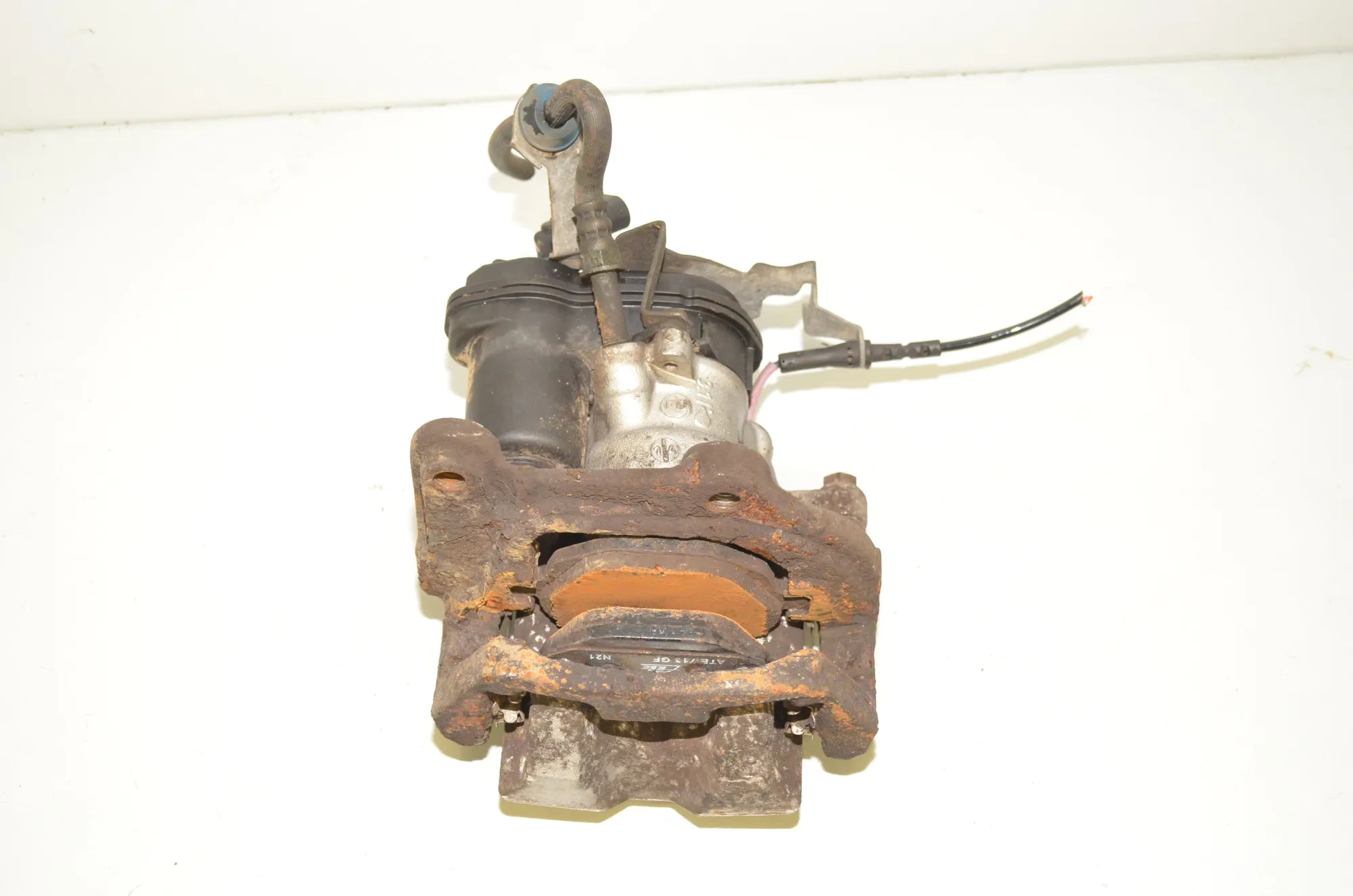 Rear Right Brake Caliper – OEM 6870576 · BMW 5 Touring (G31) (2017 - -) 520 d 2019 – 3