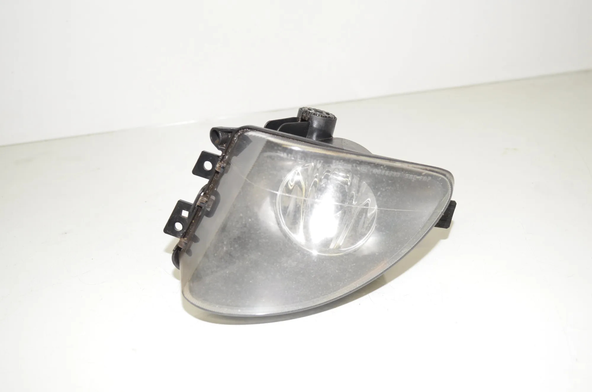 Front Left Fog Light – OEM 7216885 · BMW 5 Touring (F11) 525 d 2010
