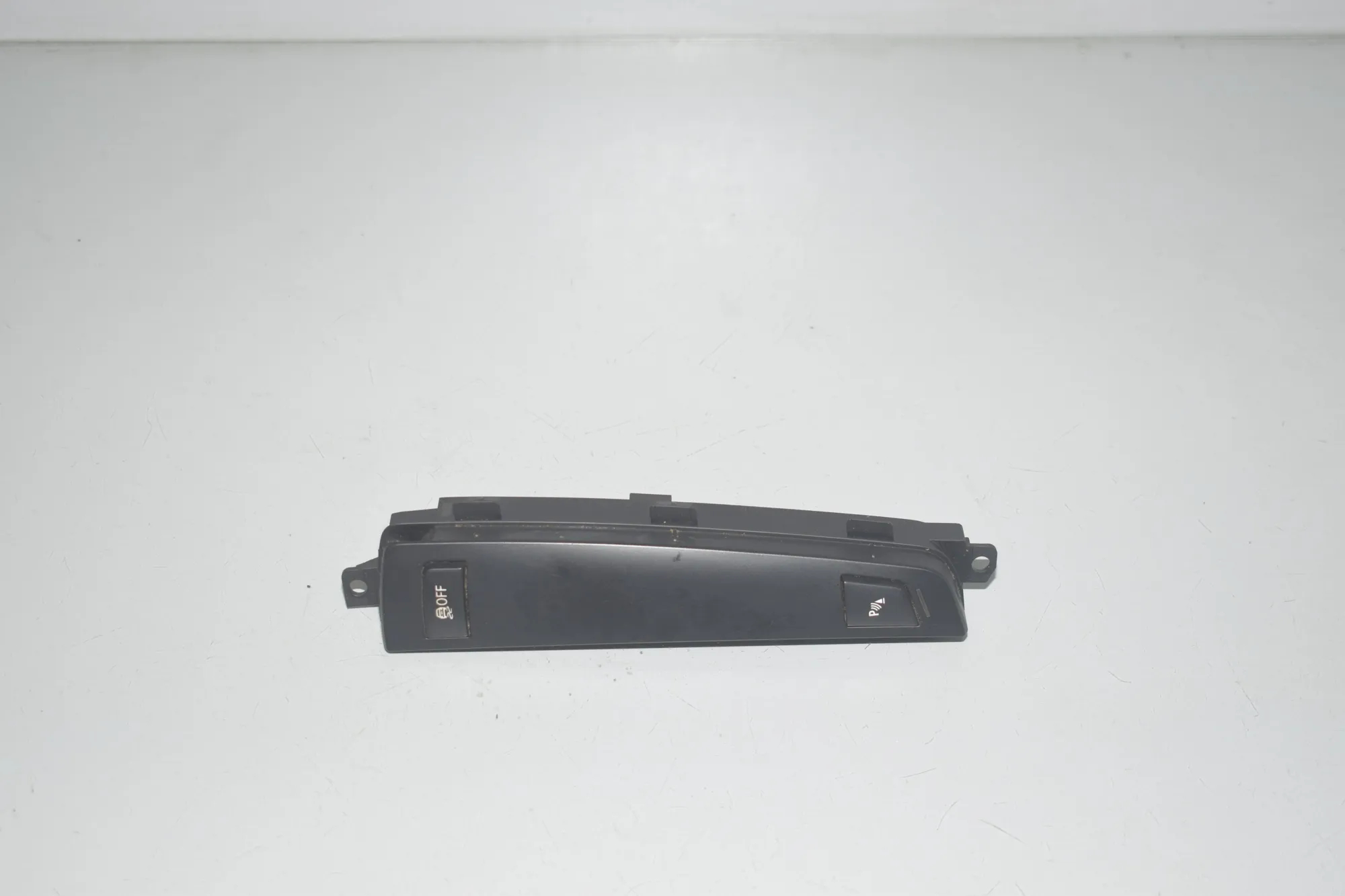 Button Switch Panel – OEM 9202933 · BMW 5 Touring (F11) 525 d 2010 – 3