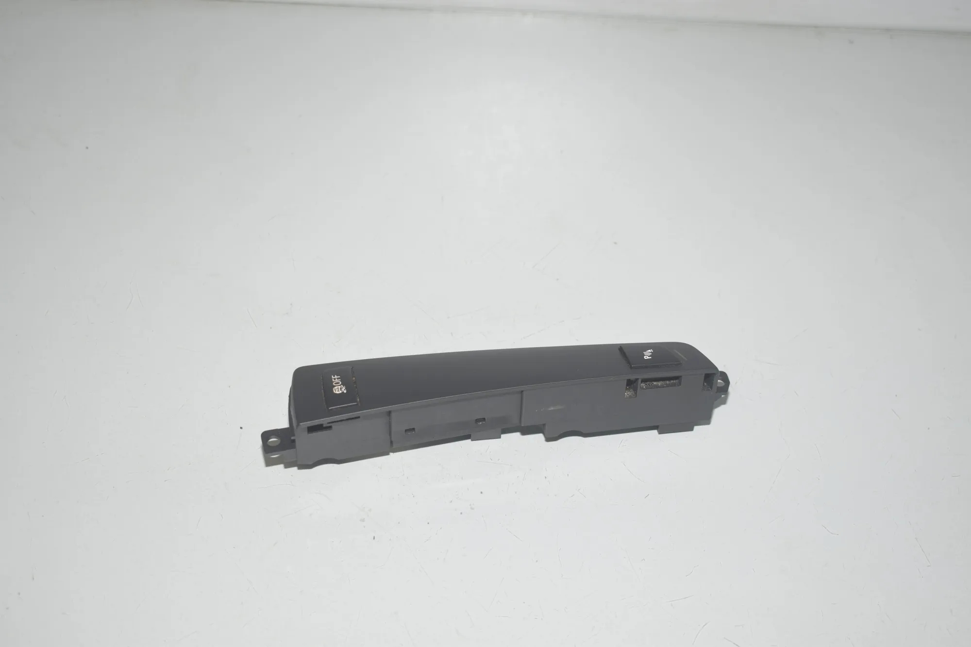 Button Switch Panel – OEM 9202933 · BMW 5 Touring (F11) 525 d 2010 – 2