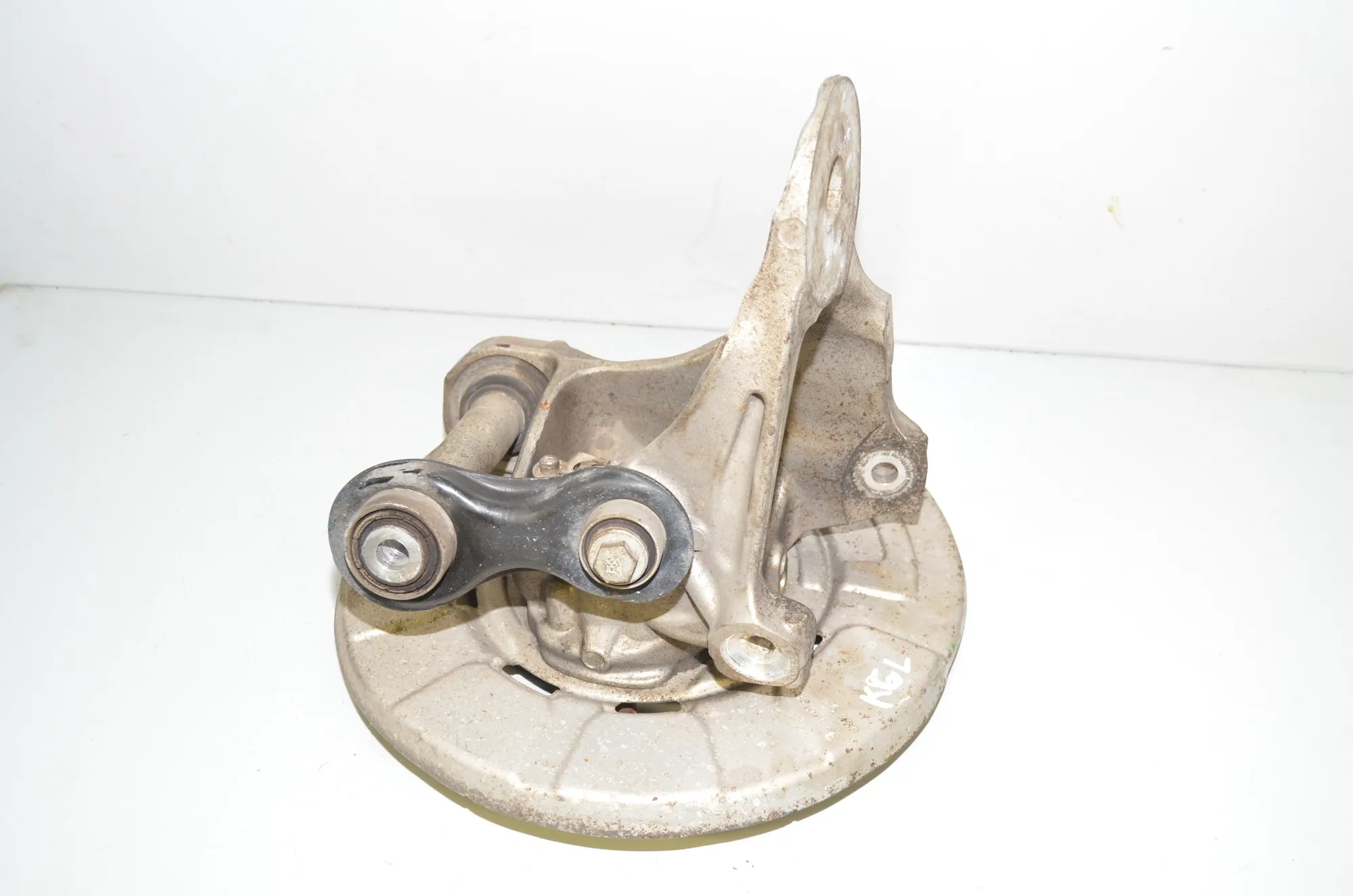 Rear Left Wheel Hub Spindle – OEM 6879101 · BMW X6 (F16, F86) M 50 d 2016 – 4