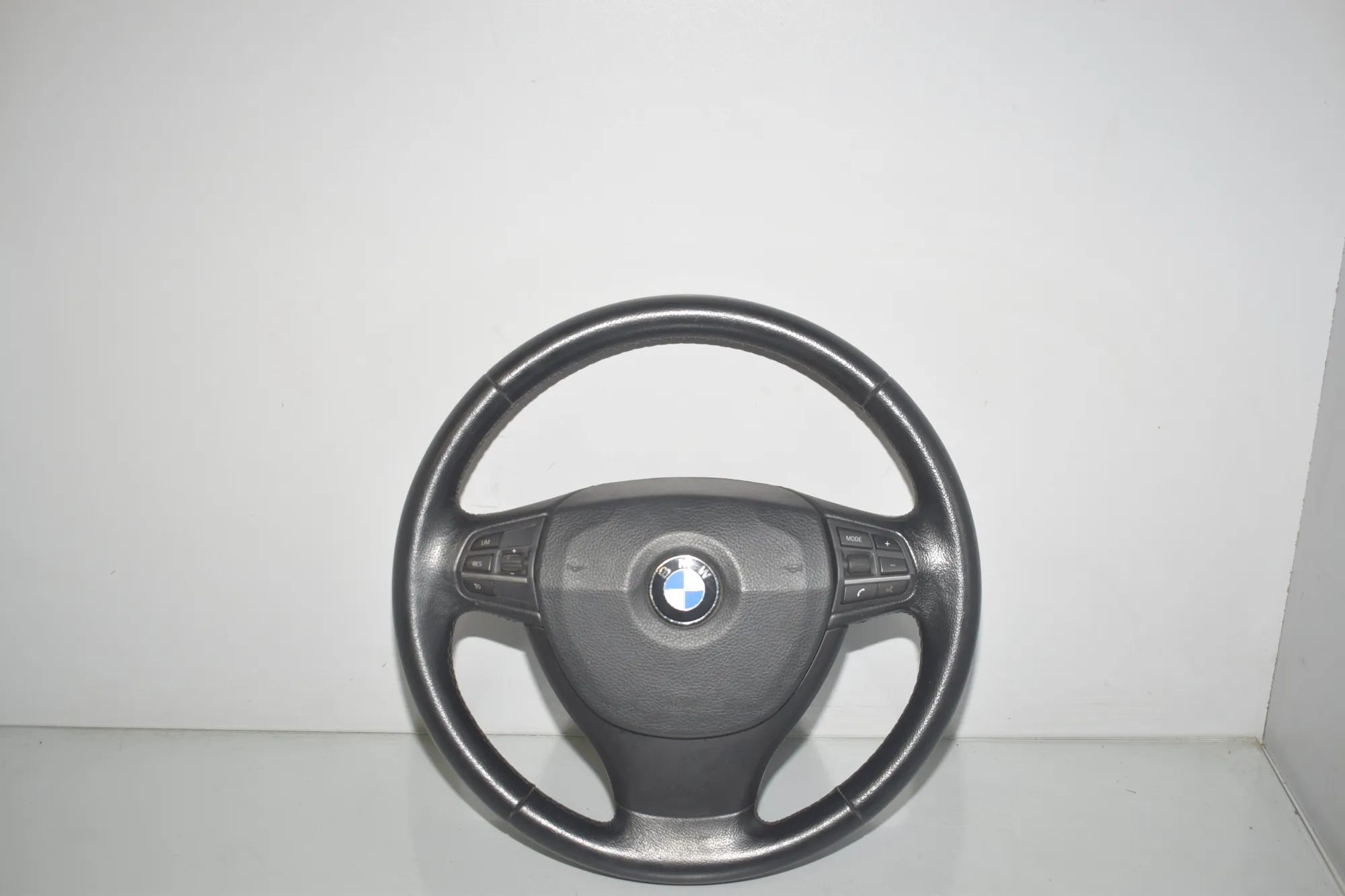 Steering Wheel – OEM 5983990 · BMW 5 Touring (F11) 525 d 2010