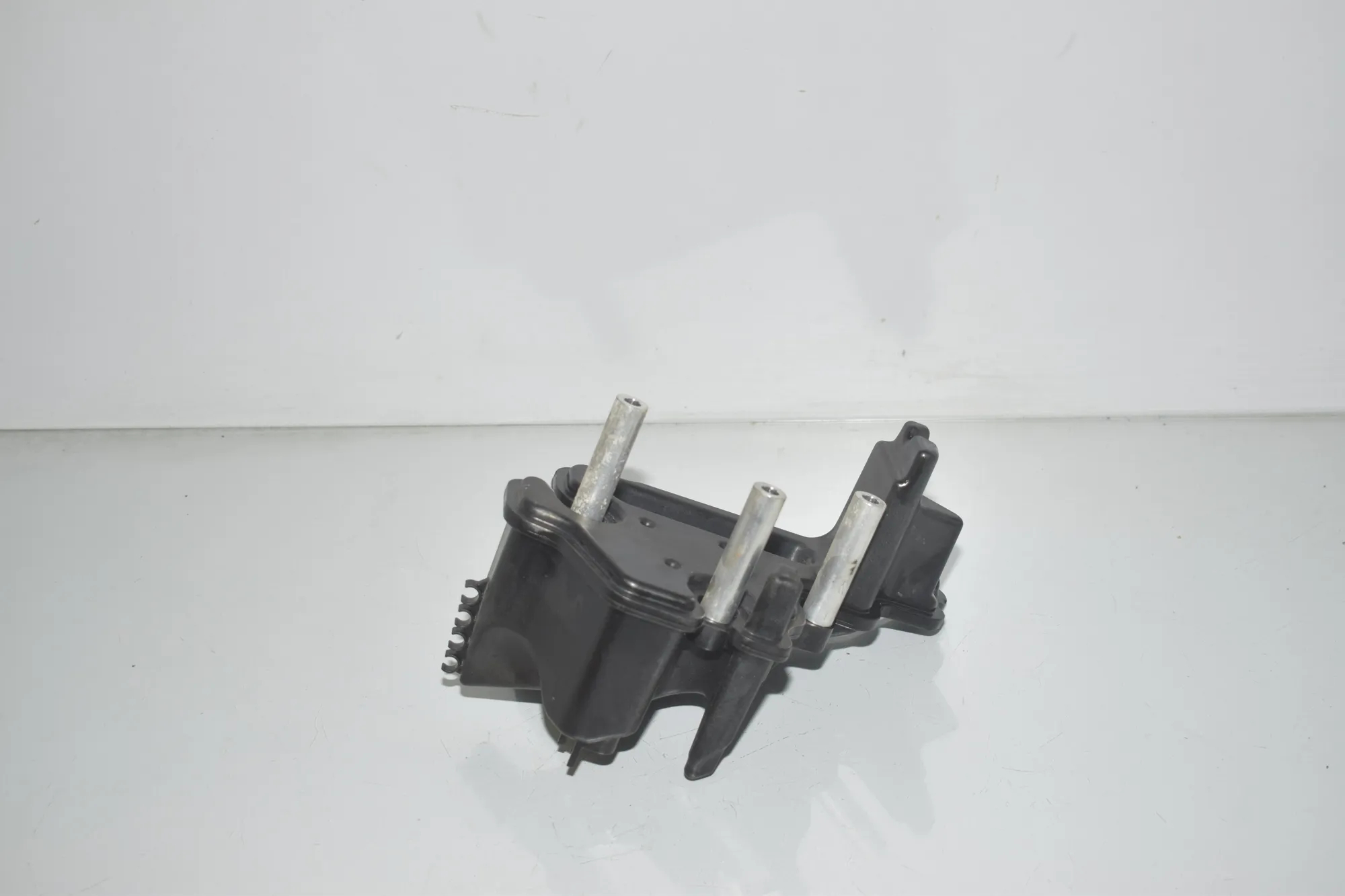 Vacuum Tank – OEM 8512680 · BMW X6 (F16, F86) M 50 d 2016 – 3