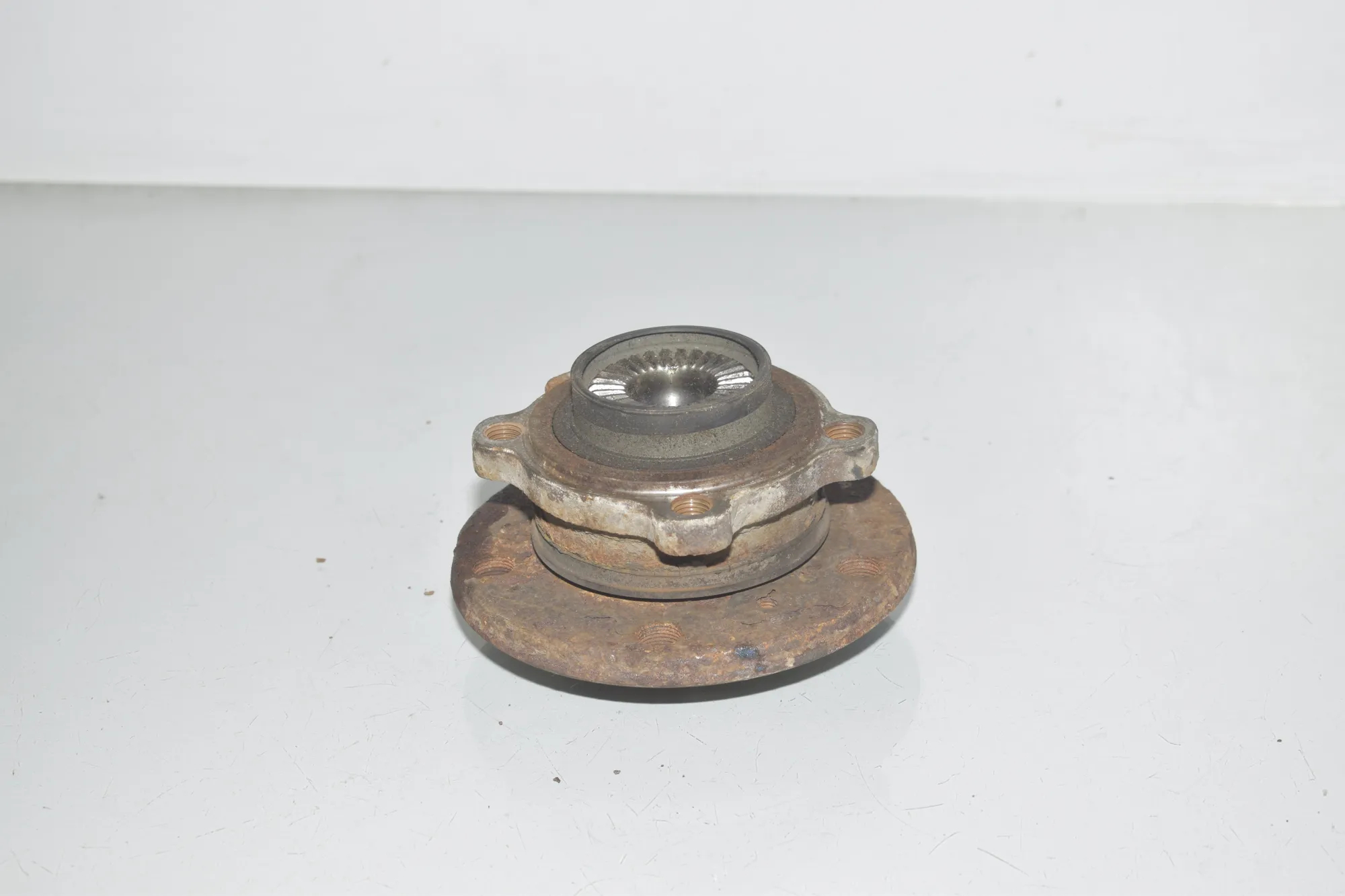 Front Right Wheel Bearing – OEM 6876844 · BMW 4 Coupe (F32, F82) 428 i xDrive 2016 – 4