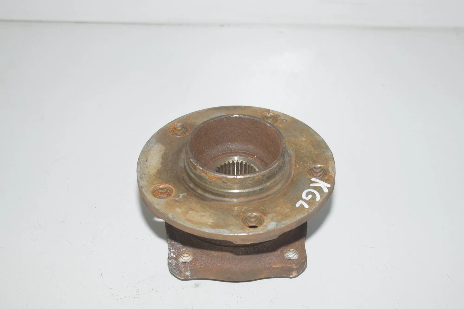 Rear Left Wheel Bearing – OEM 6867806 · BMW 5 Touring (F11) 530 d 2013