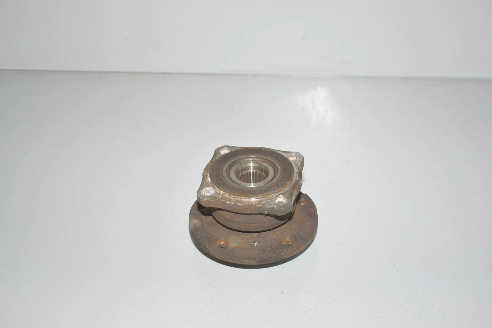 Rear Right Wheel Bearing – OEM 6867806 · BMW 5 Touring (F11) 530 d 2013 – 4