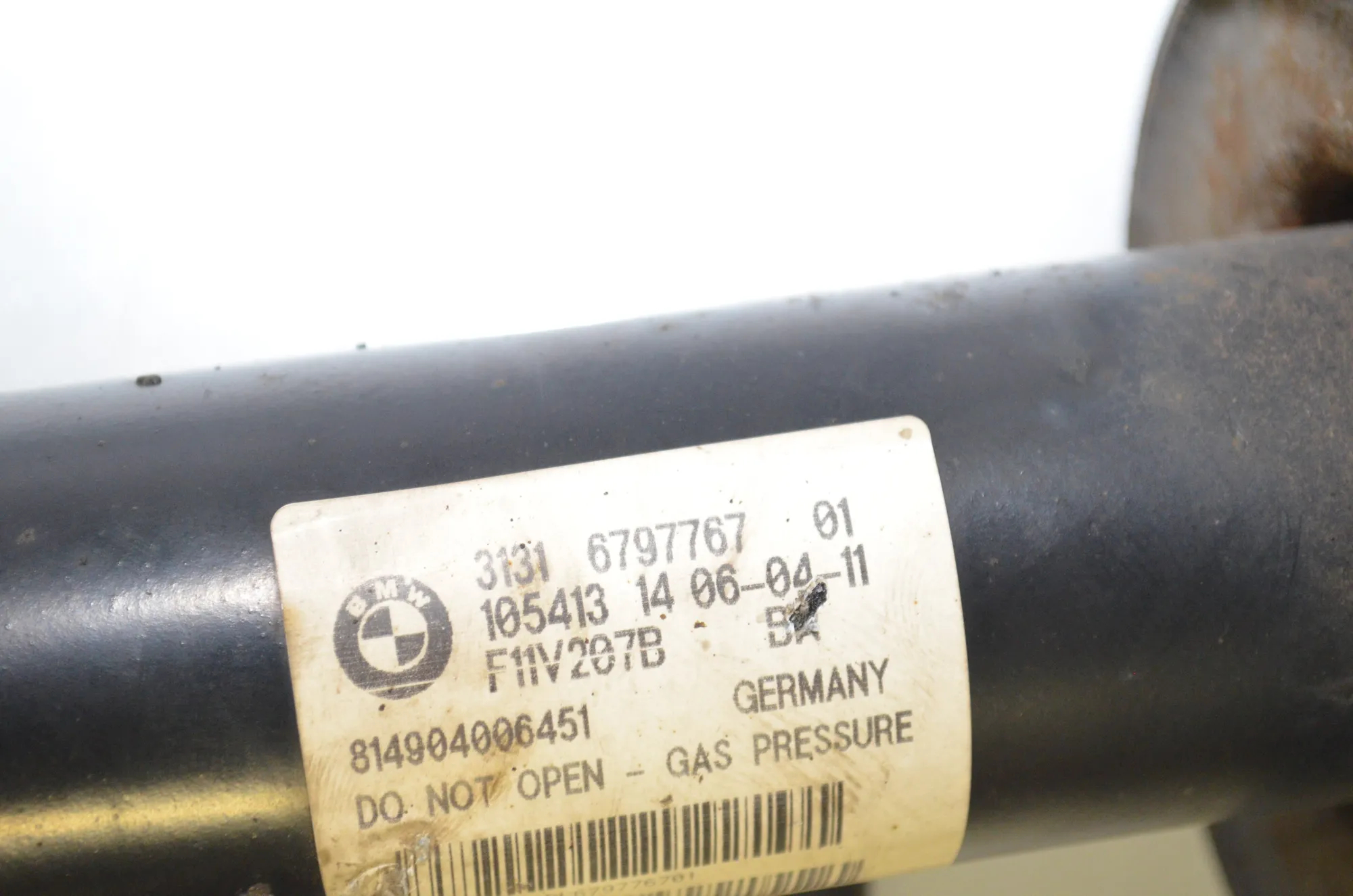 Front Left Shock Absorber – OEM 6797767 · BMW 5 Touring (F11) 525 d 2011 – 5