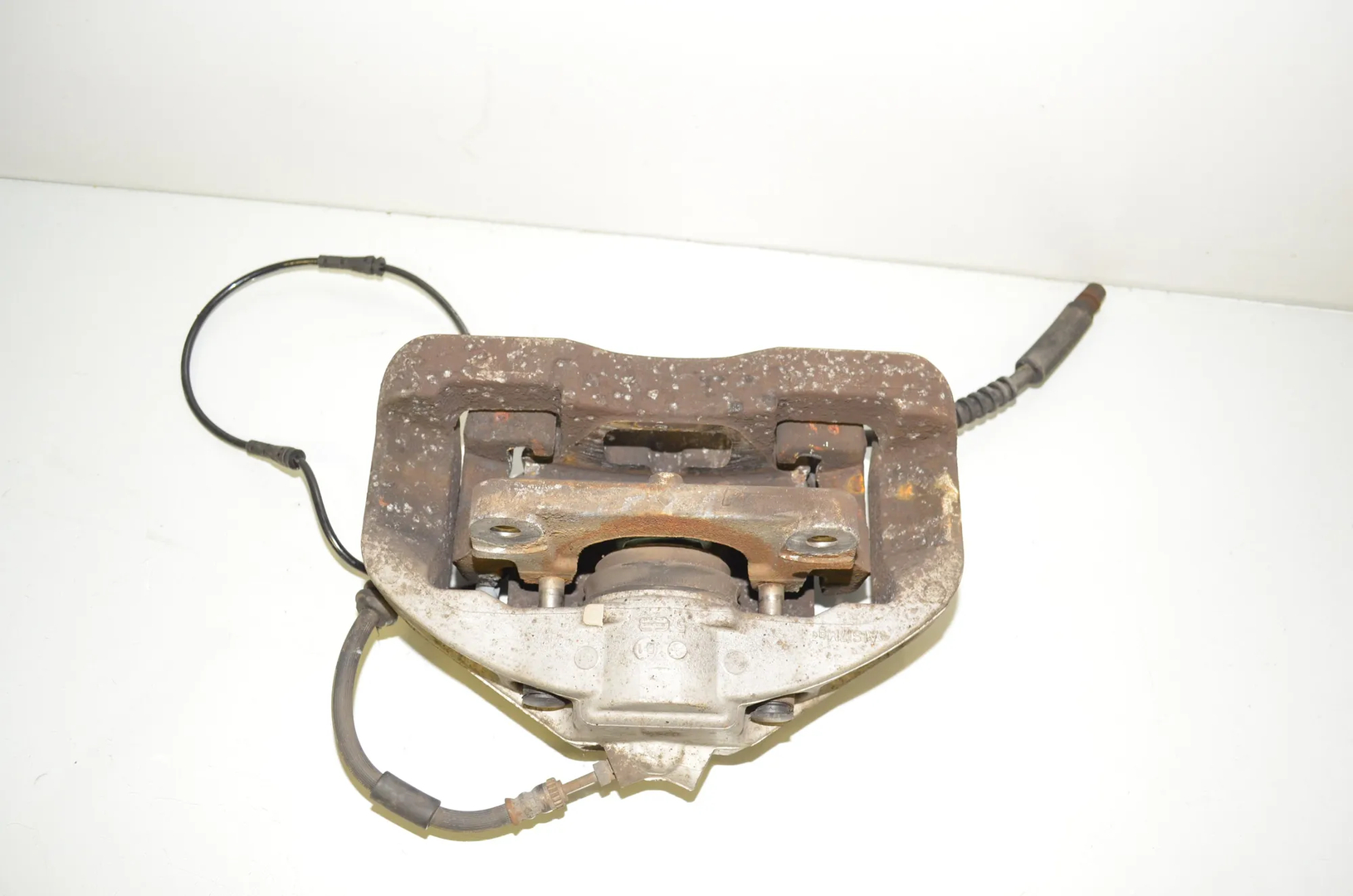 Front Left Brake Caliper – OEM 6792689 · BMW 5 Touring (F11) 525 d 2011 – 4
