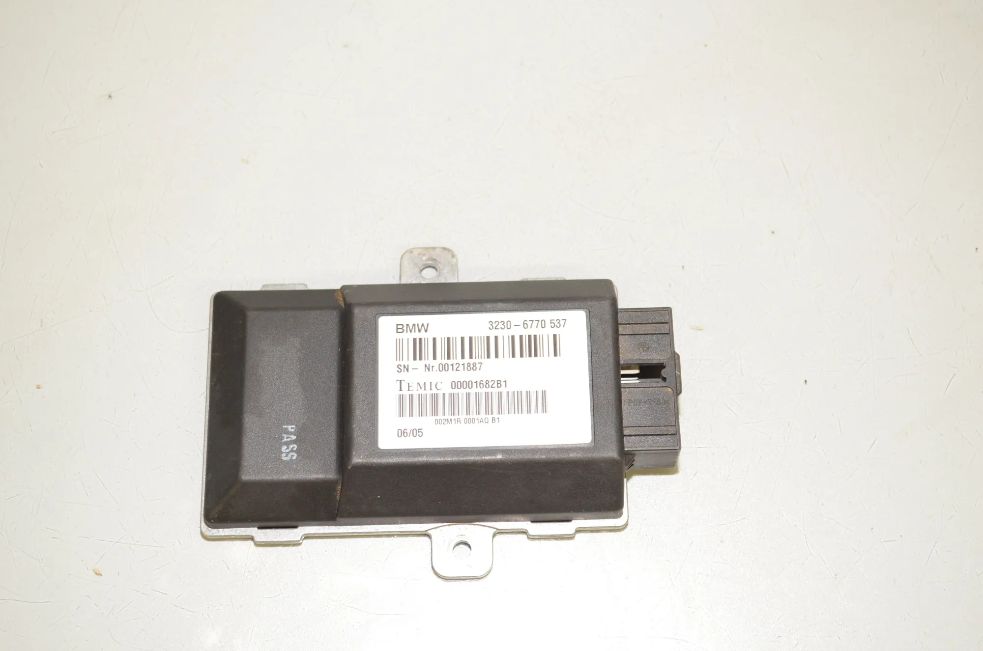Steering Rack Control Module – OEM 6770537 · BMW 7 (E65, E66, E67) BMW 7 (E65, E66, E67) 730 i, Li 2005