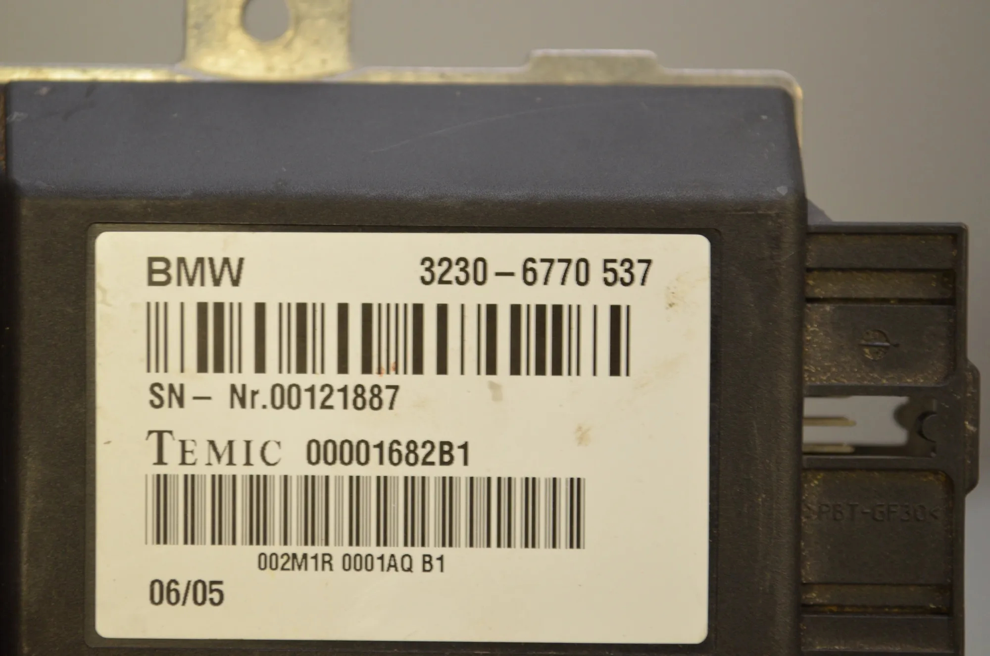 Steering Rack Control Module – OEM 6770537 · BMW 7 (E65, E66, E67) BMW 7 (E65, E66, E67) 730 i, Li 2005 – 4