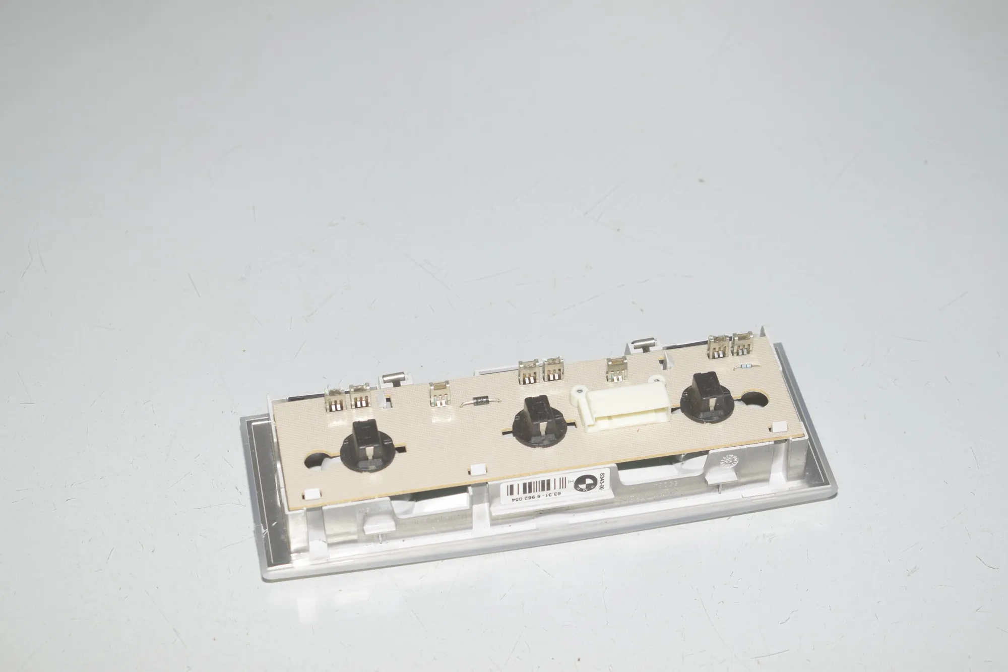 Interior Lighting – OEM 6962054 · BMW 7 (E65, E66, E67) BMW 7 (E65, E66, E67) 730 d 2008 – 2