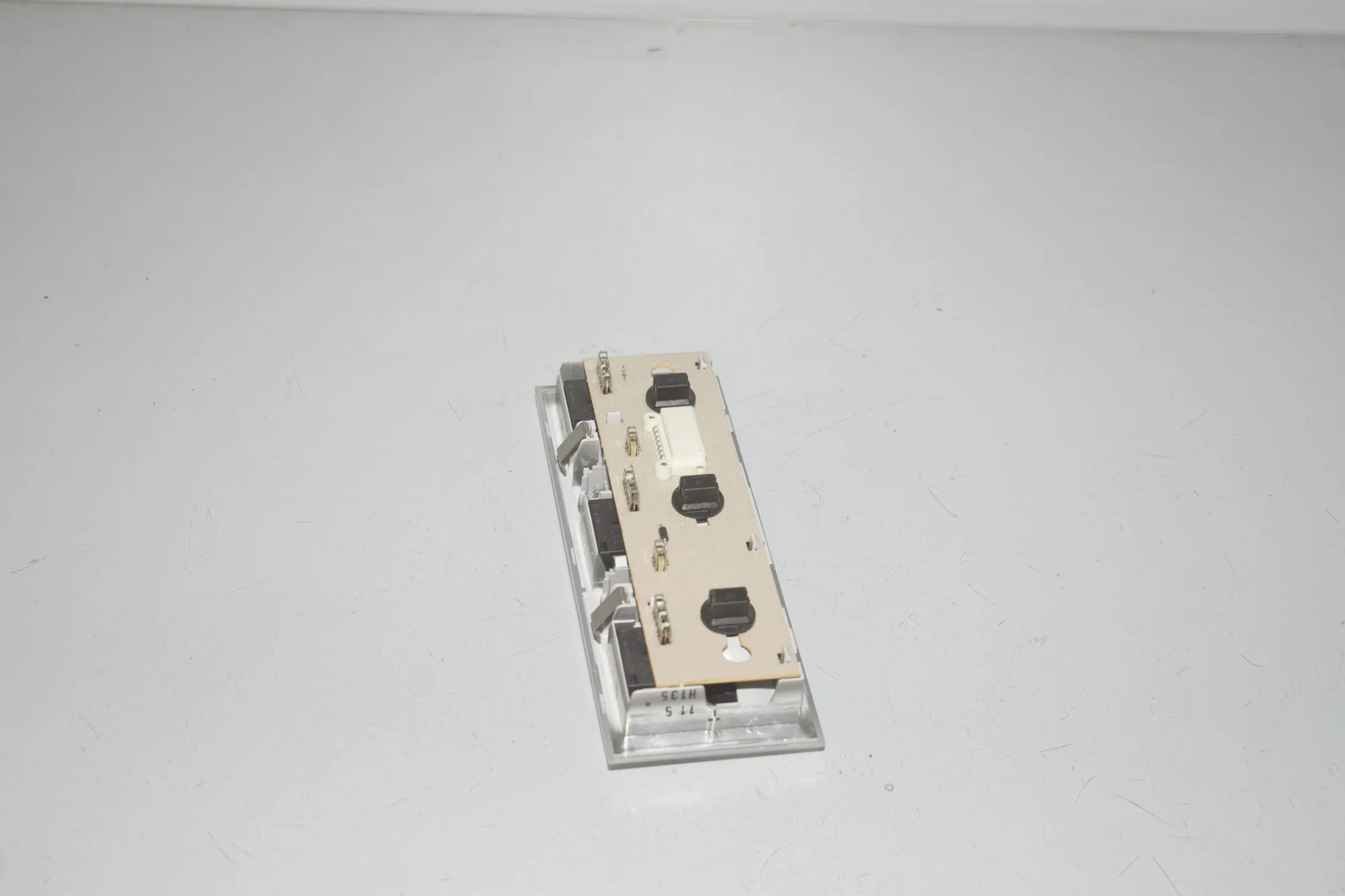 Interior Lighting – OEM 6962054 · BMW 7 (E65, E66, E67) BMW 7 (E65, E66, E67) 730 d 2008 – 3