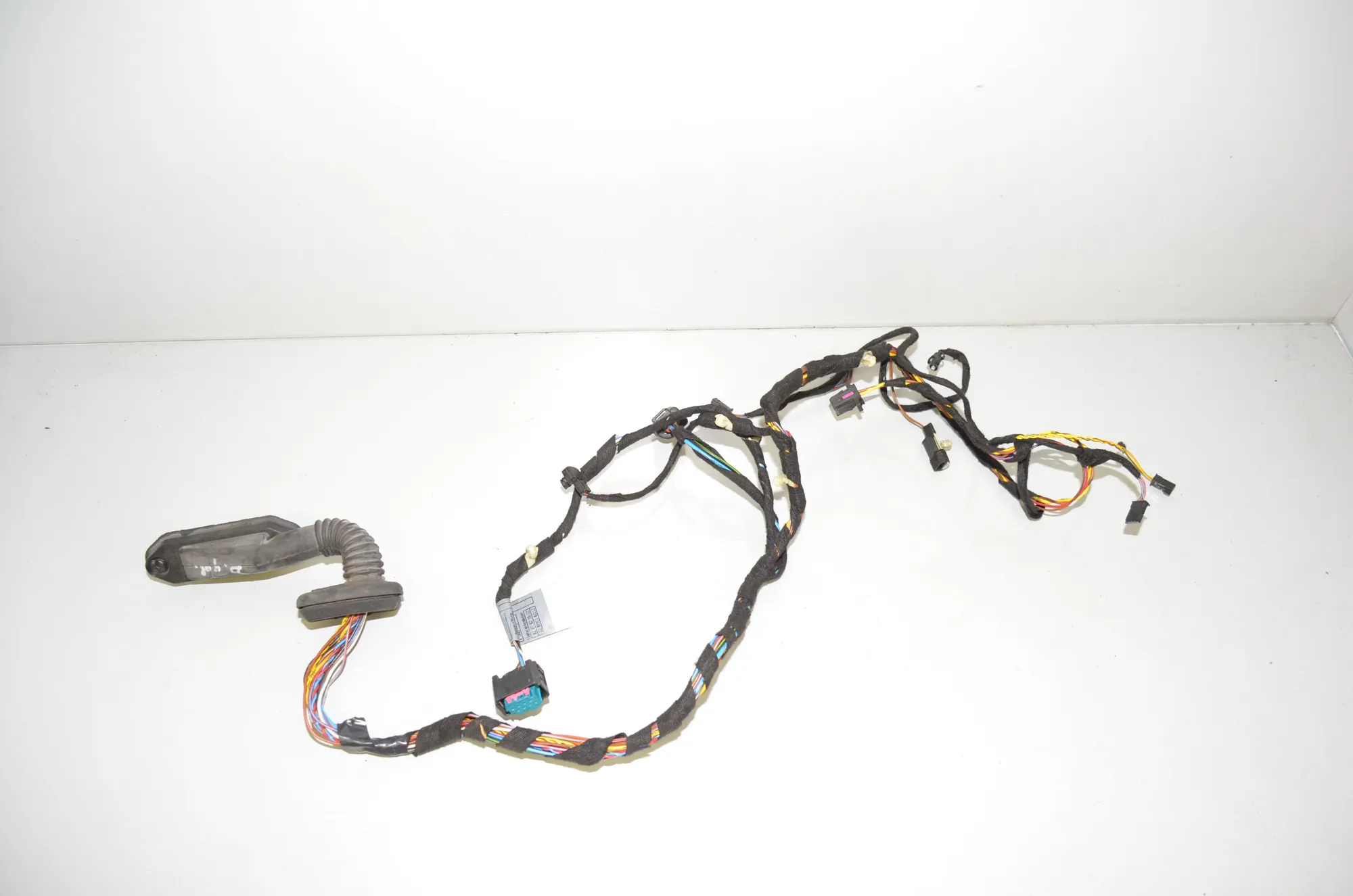 Rear Right Door Wiring – OEM 6913730 · BMW X5 (E53) BMW X5 (E53) 3.0 i 2002 – 2