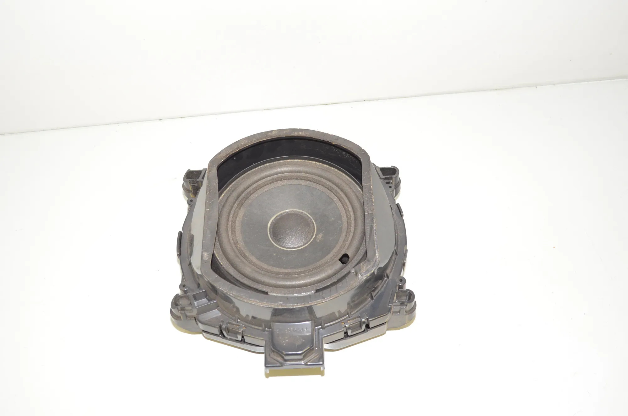 Subwoofer – OEM 9217913 · BMW X5 (E70) BMW X5 (E70) 3.0 d 2007
