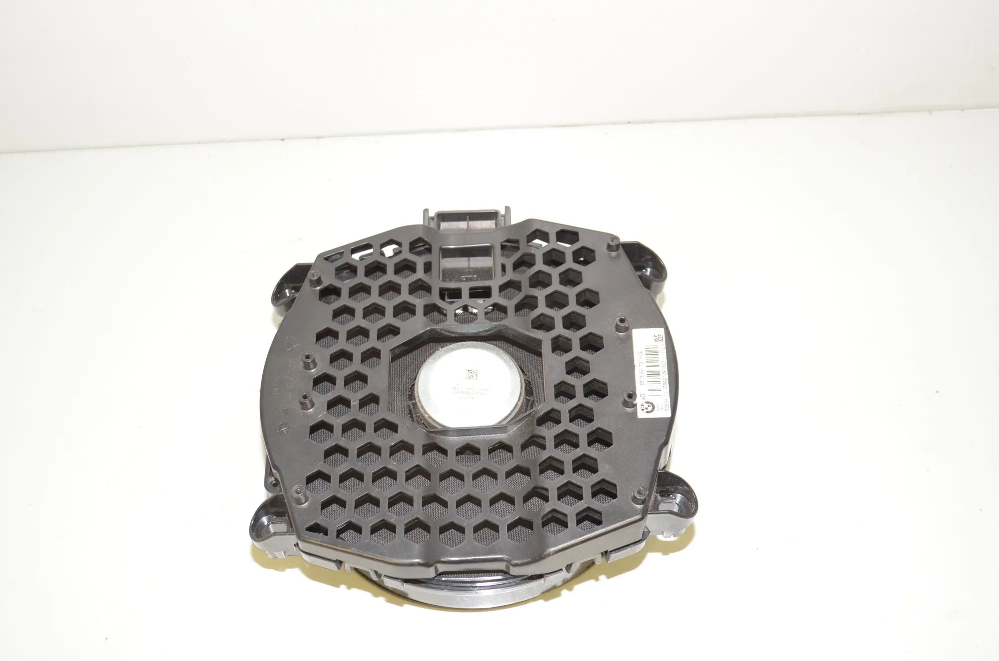 Subwoofer – OEM 9217913 · BMW X5 (E70) BMW X5 (E70) 3.0 d 2007 – 3