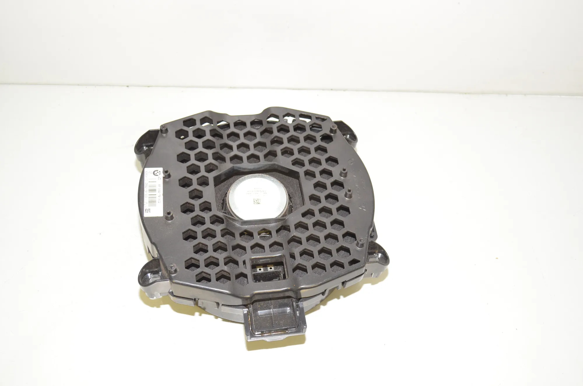 Subwoofer – OEM 9217913 · BMW X5 (E70) BMW X5 (E70) 3.0 d 2007 – 4