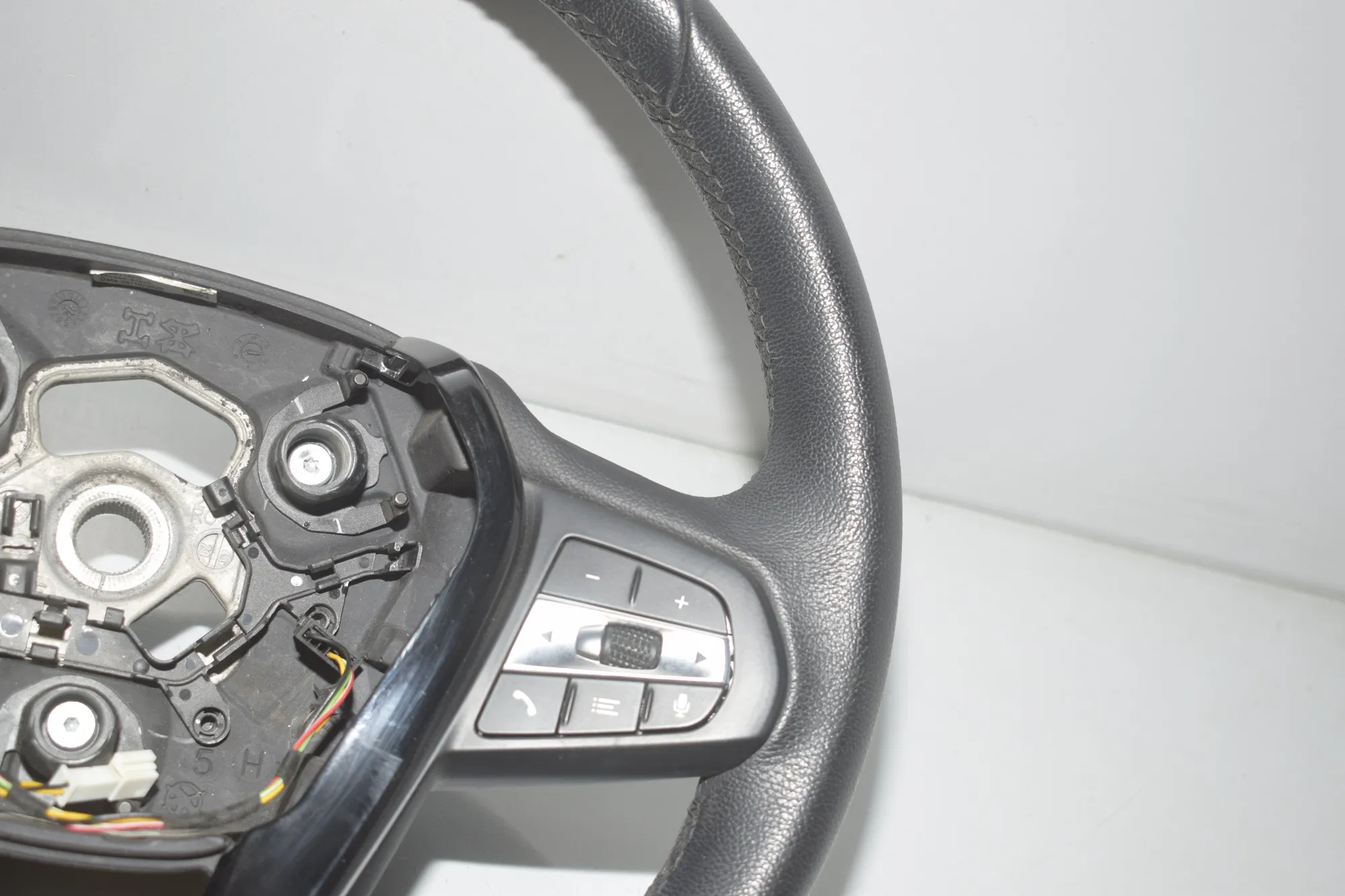 Steering Wheel – OEM 7939605 · BMW 1 (F40) BMW 1 (F40) (F40) 118 d 2019 – 5