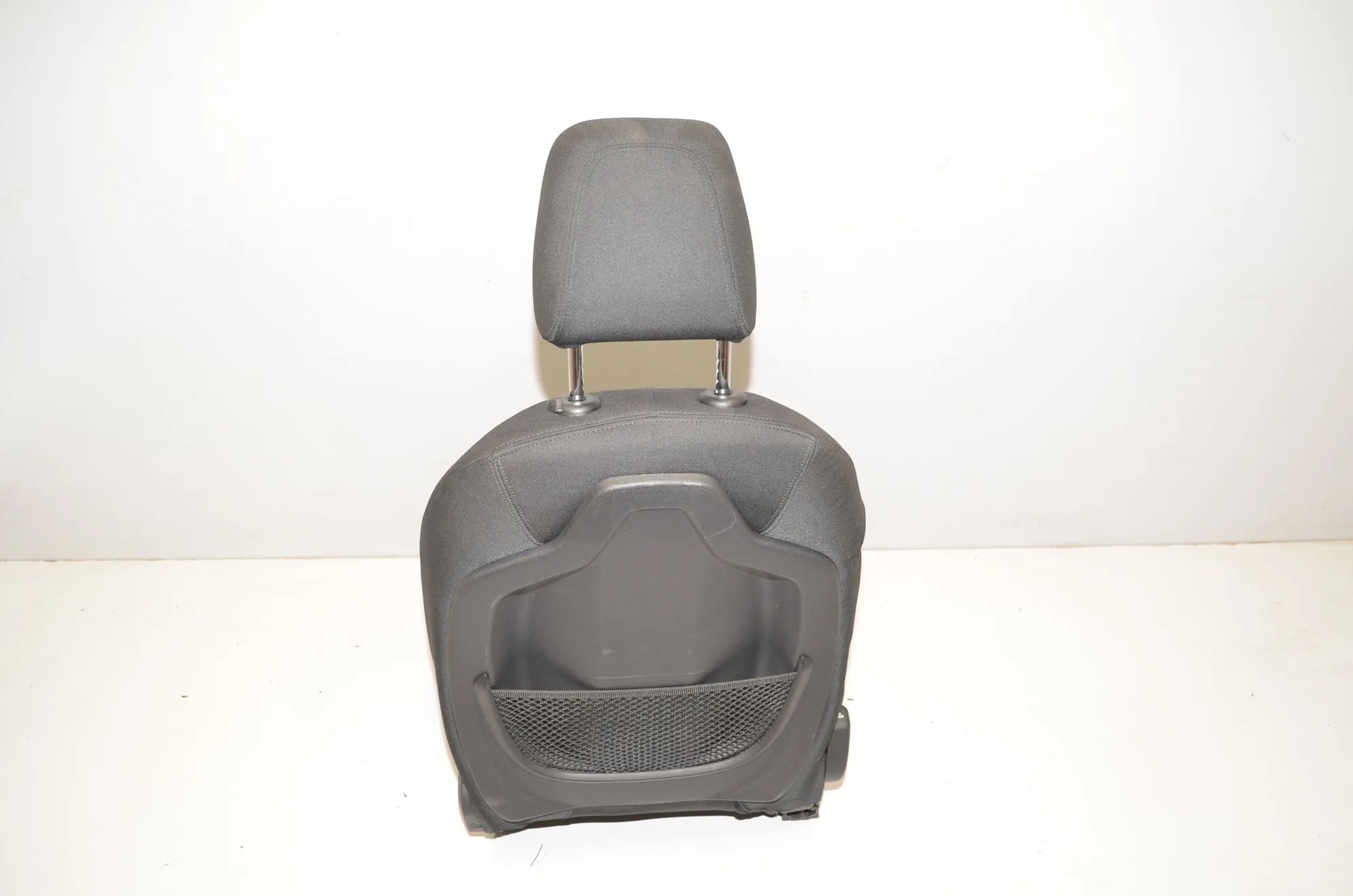 Front Right Seat · BMW 1 (F40) BMW 1 (F40) (F40) 120 d 2023 – 3