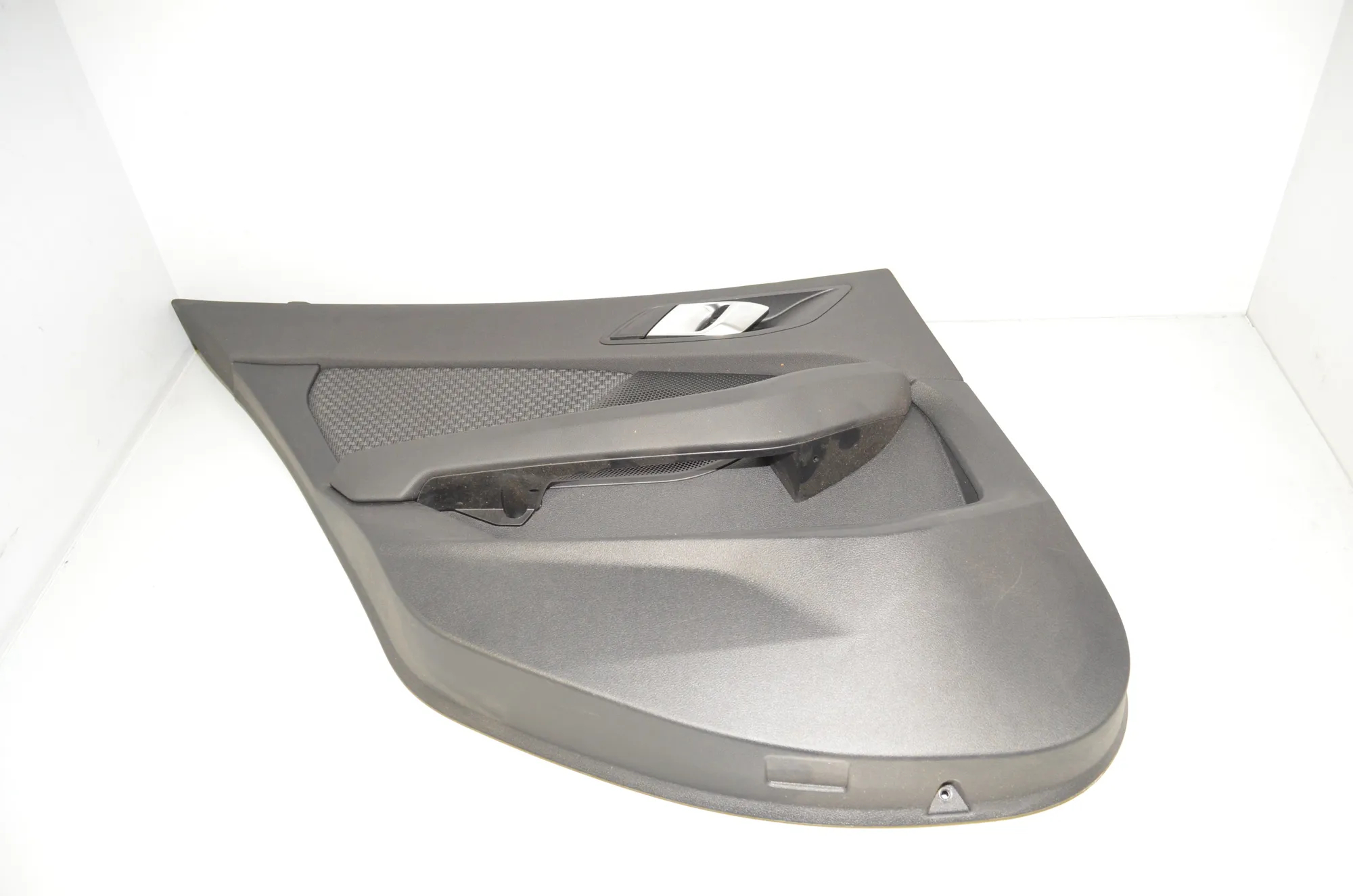 Rear Left Door Panel – OEM 7949547 · BMW 1 (F40) BMW 1 (F40) (F40) 120 d 2022 – 2