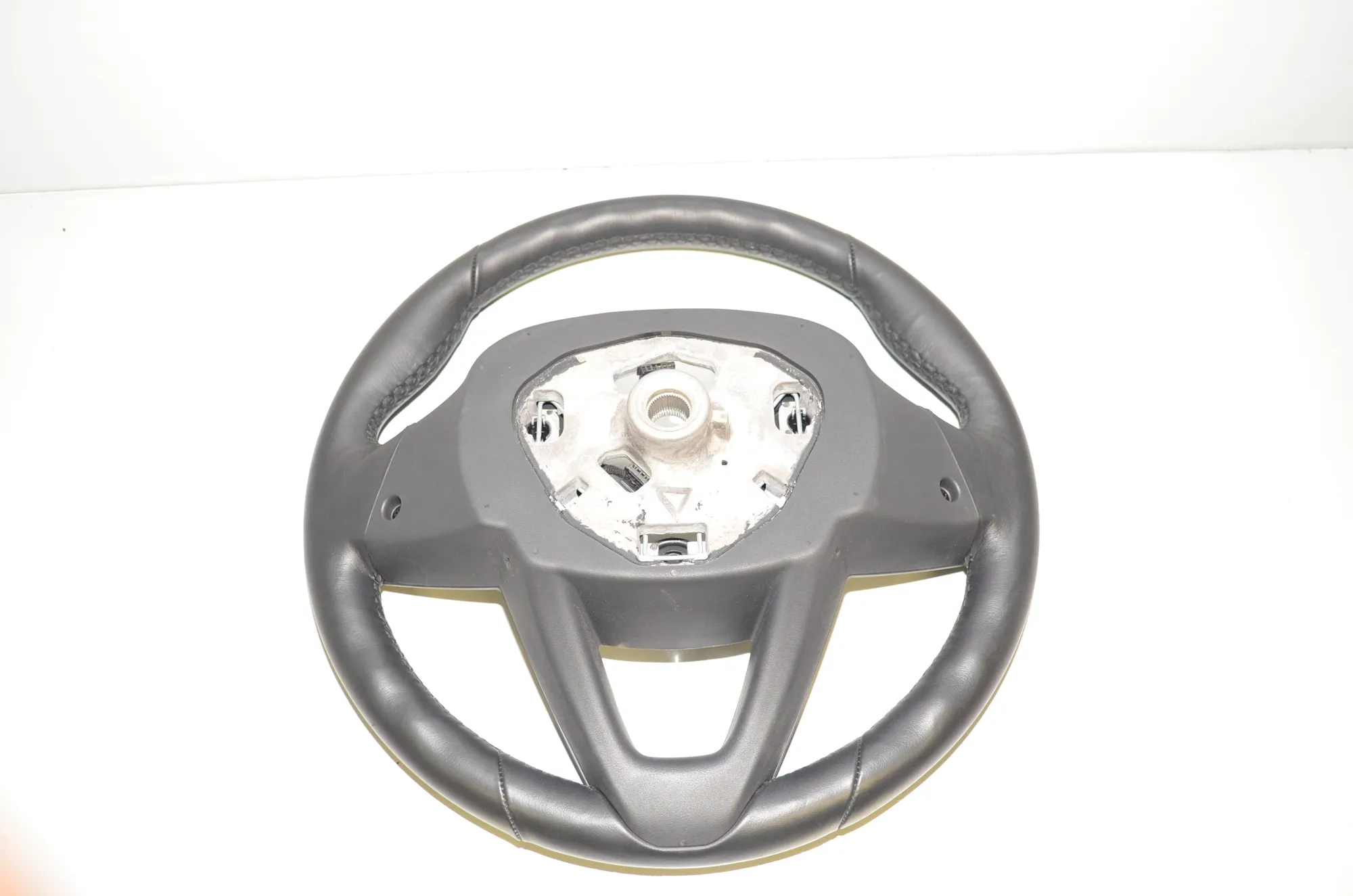 Steering Wheel – OEM 7944231 · BMW iX3 (G08) BMW iX3 (G08) Electric (286 HP) 2022 – 5
