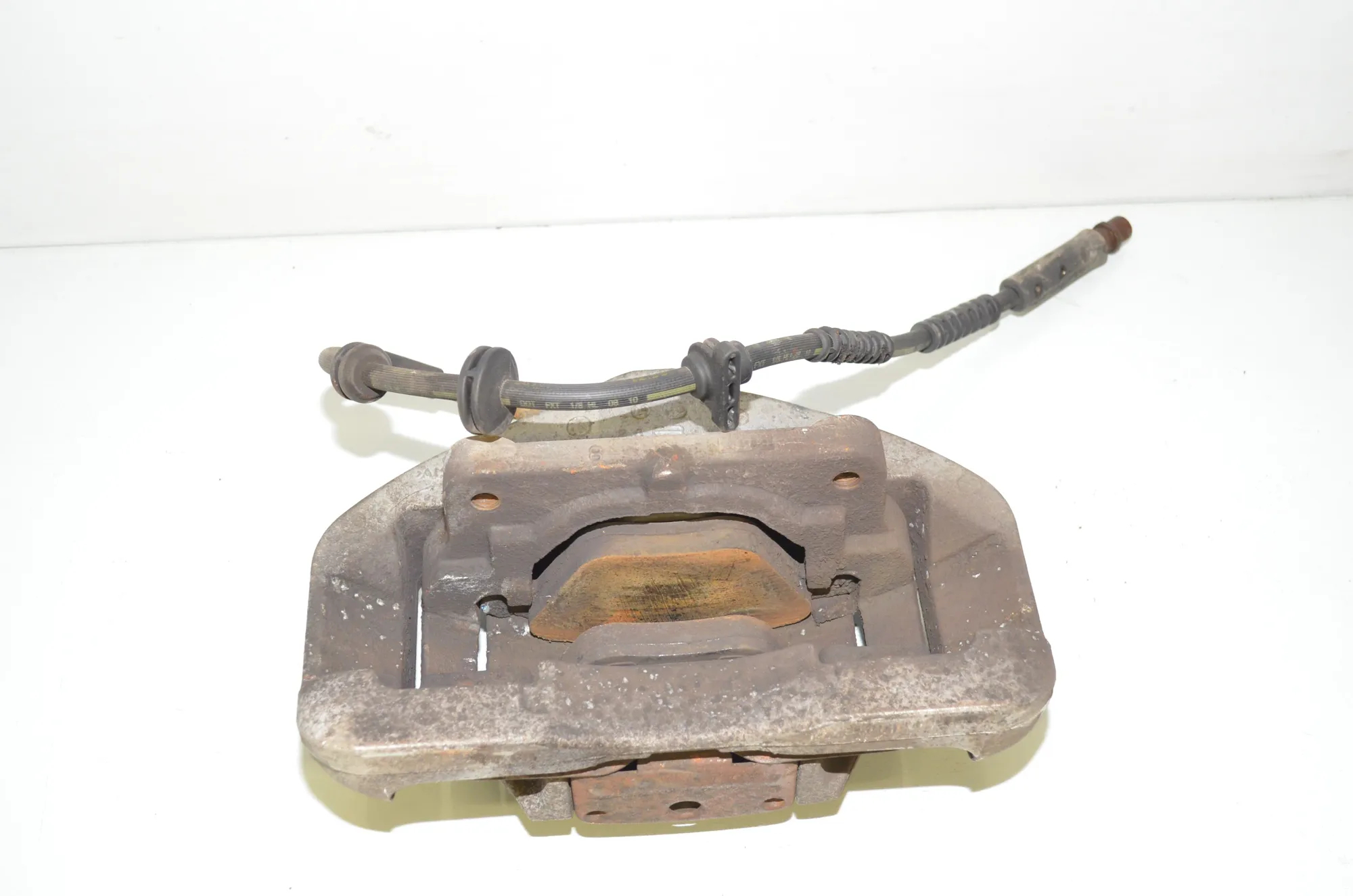 Front Right Brake Caliper – OEM 6792690 · BMW 5 Touring (F11) 525 d 2010 – 3