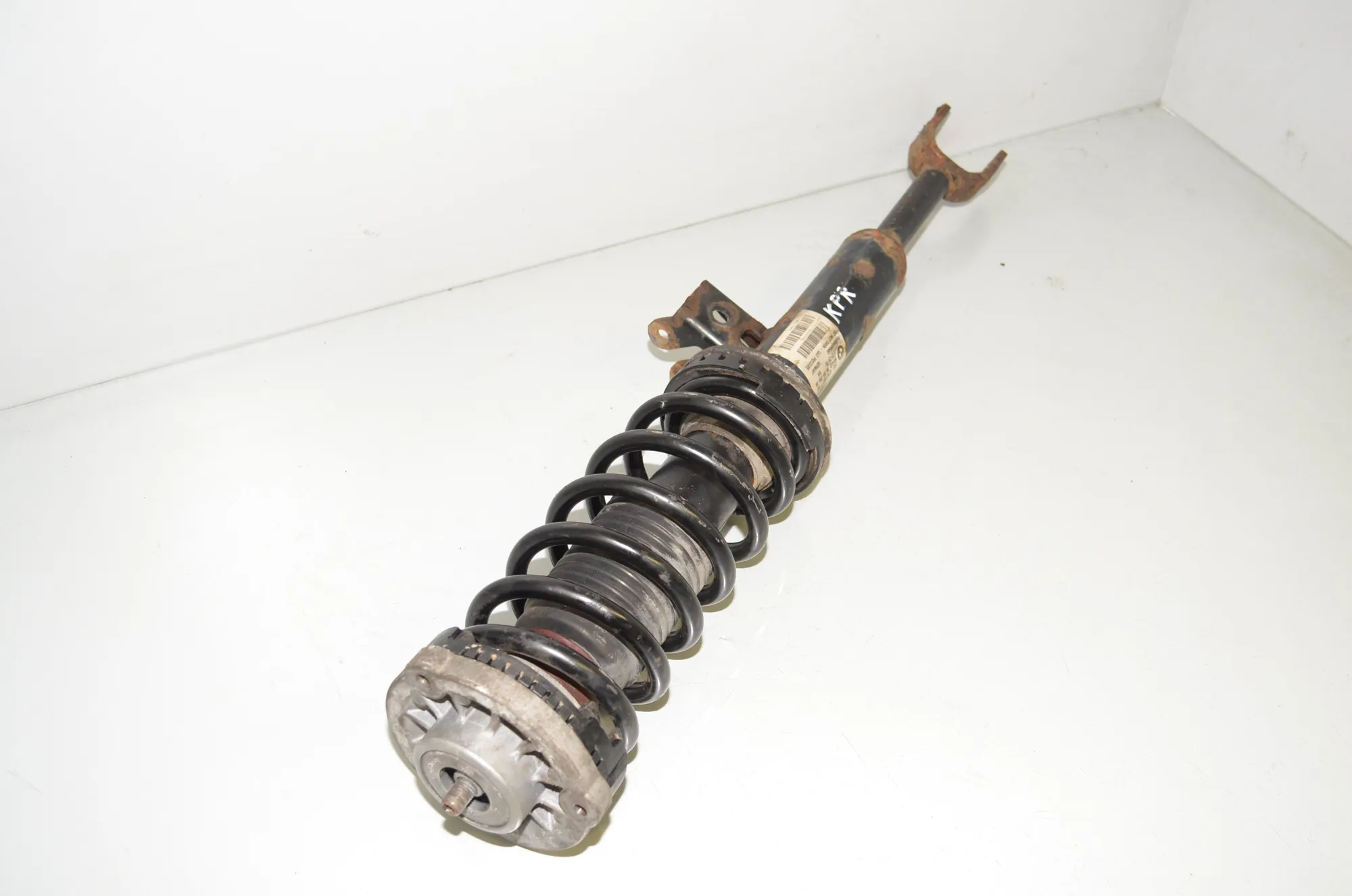 Front Left Shock Absorber – OEM 6797767 · BMW 5 Touring (F11) 525 d 2010 – 2