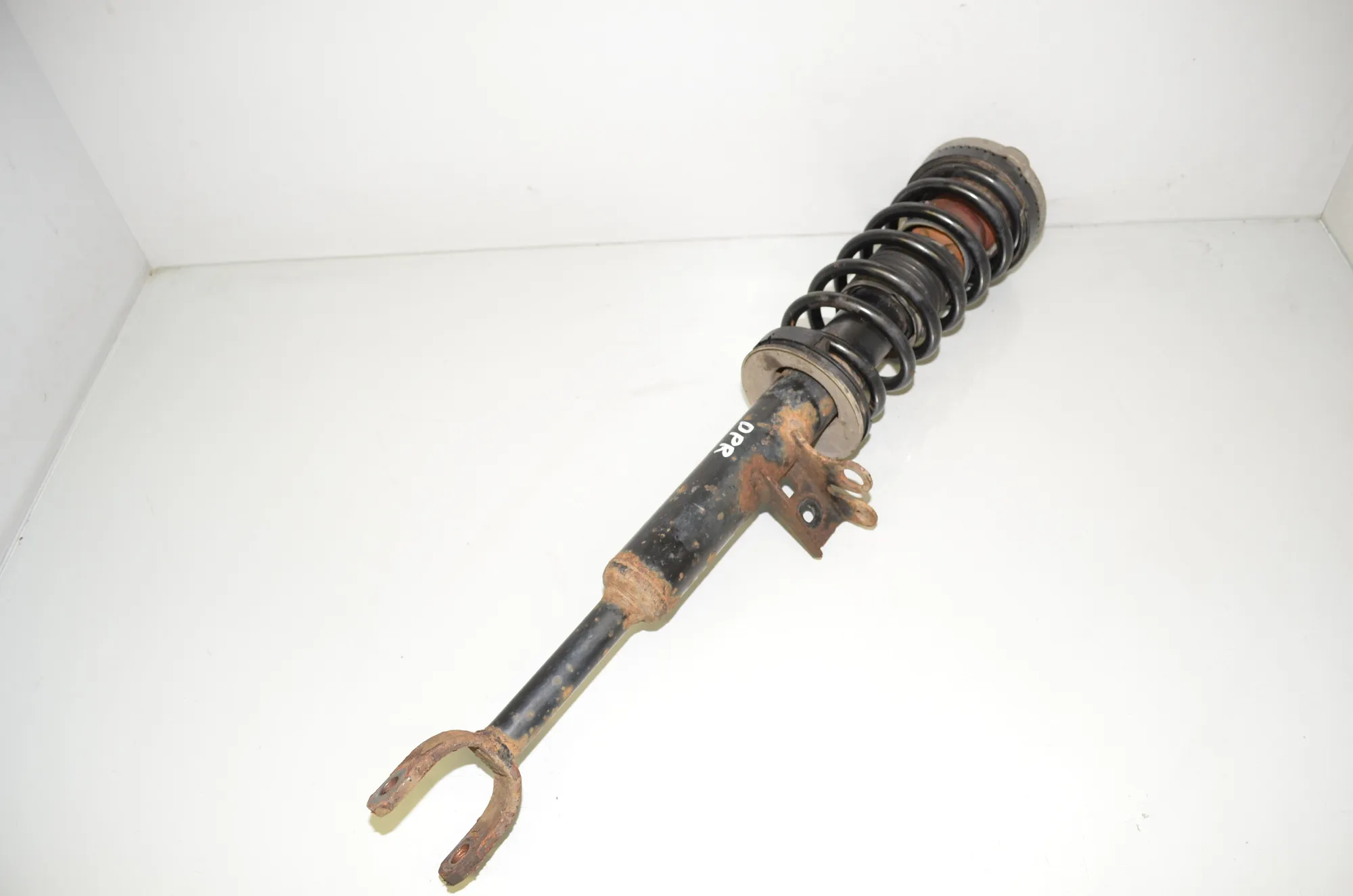 Front Right Shock Absorber – OEM 6797768 · BMW 5 Touring (F11) 525 d 2010 – 2