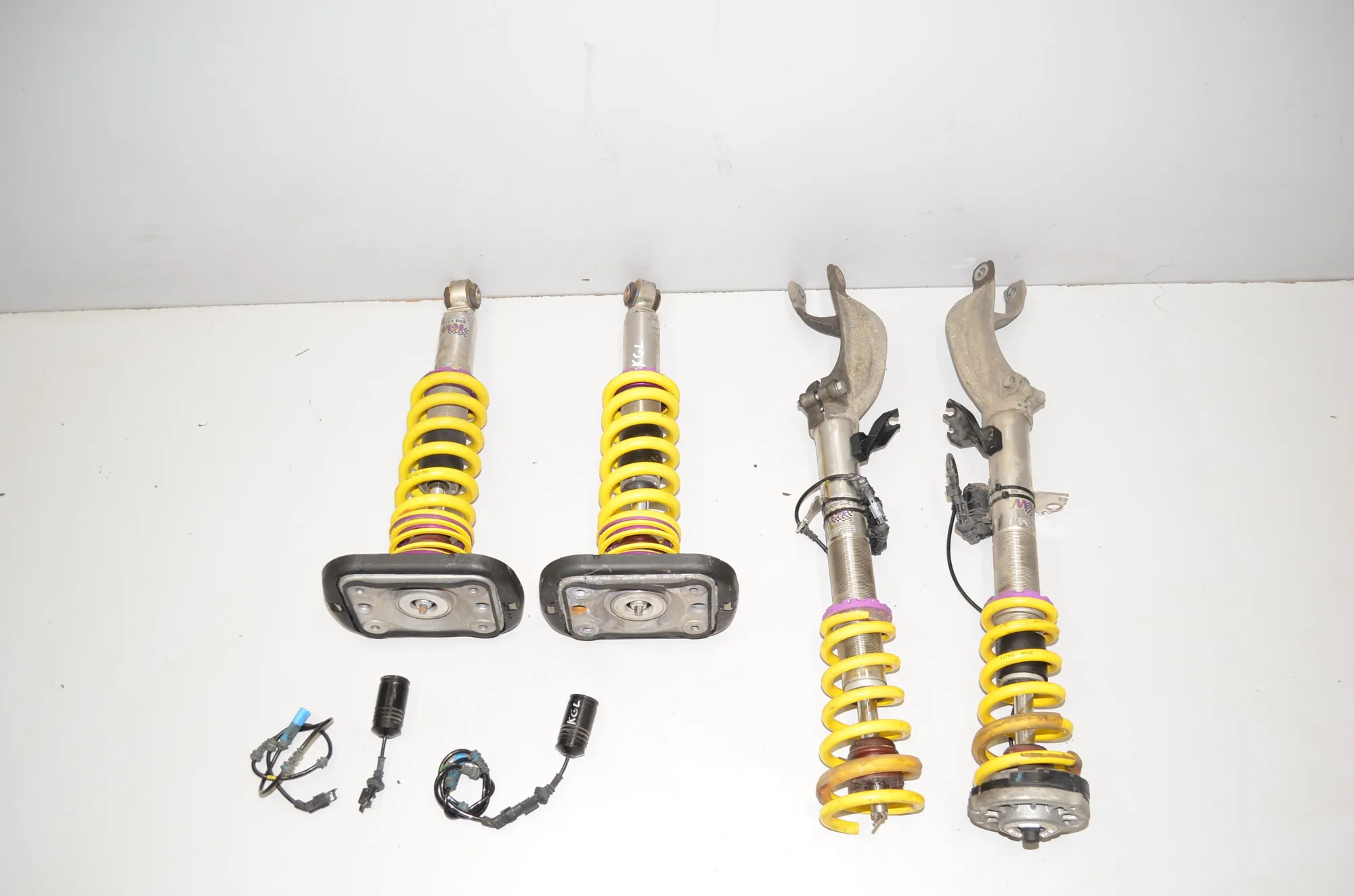 Shock Absorber Set – OEM 2001153 · BMW X5 (G05) (2018 - -) xDrive M 50 d 2019 – 2