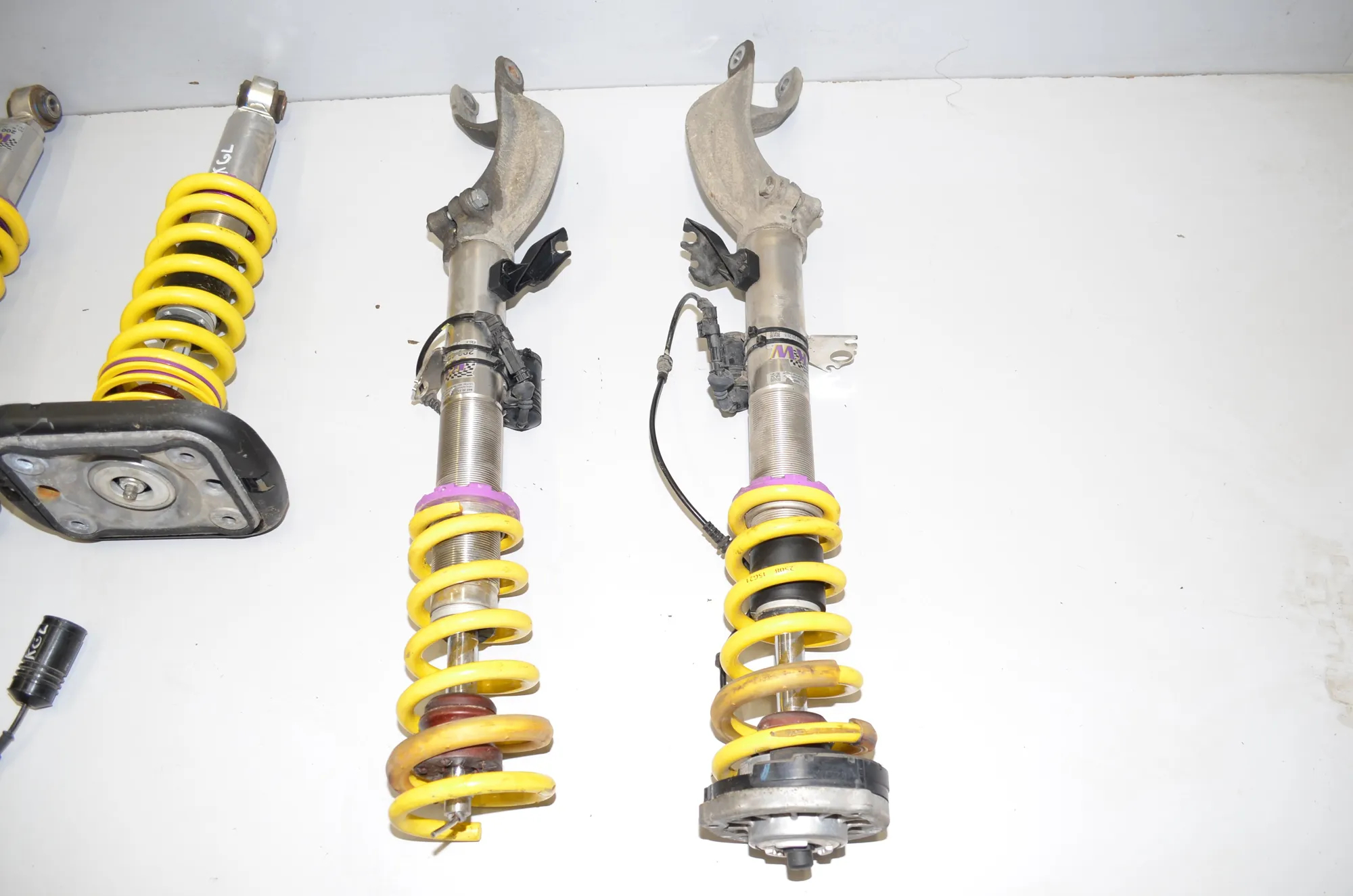 Shock Absorber Set – OEM 2001153 · BMW X5 (G05) (2018 - -) xDrive M 50 d 2019 – 5