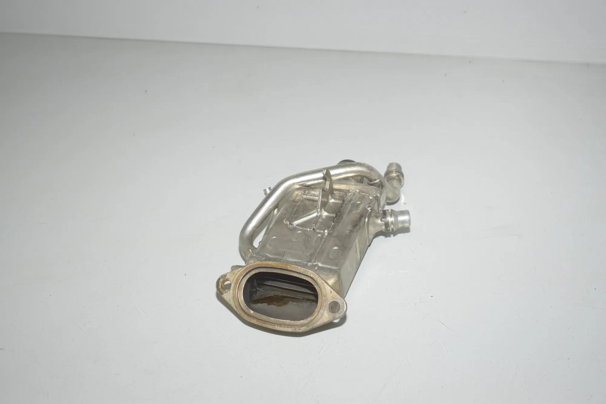 Other Engine Compartment Parts – OEM 8576128 · BMW X5 (G05) (2018 - -) xDrive M 50 d 2019 – 3