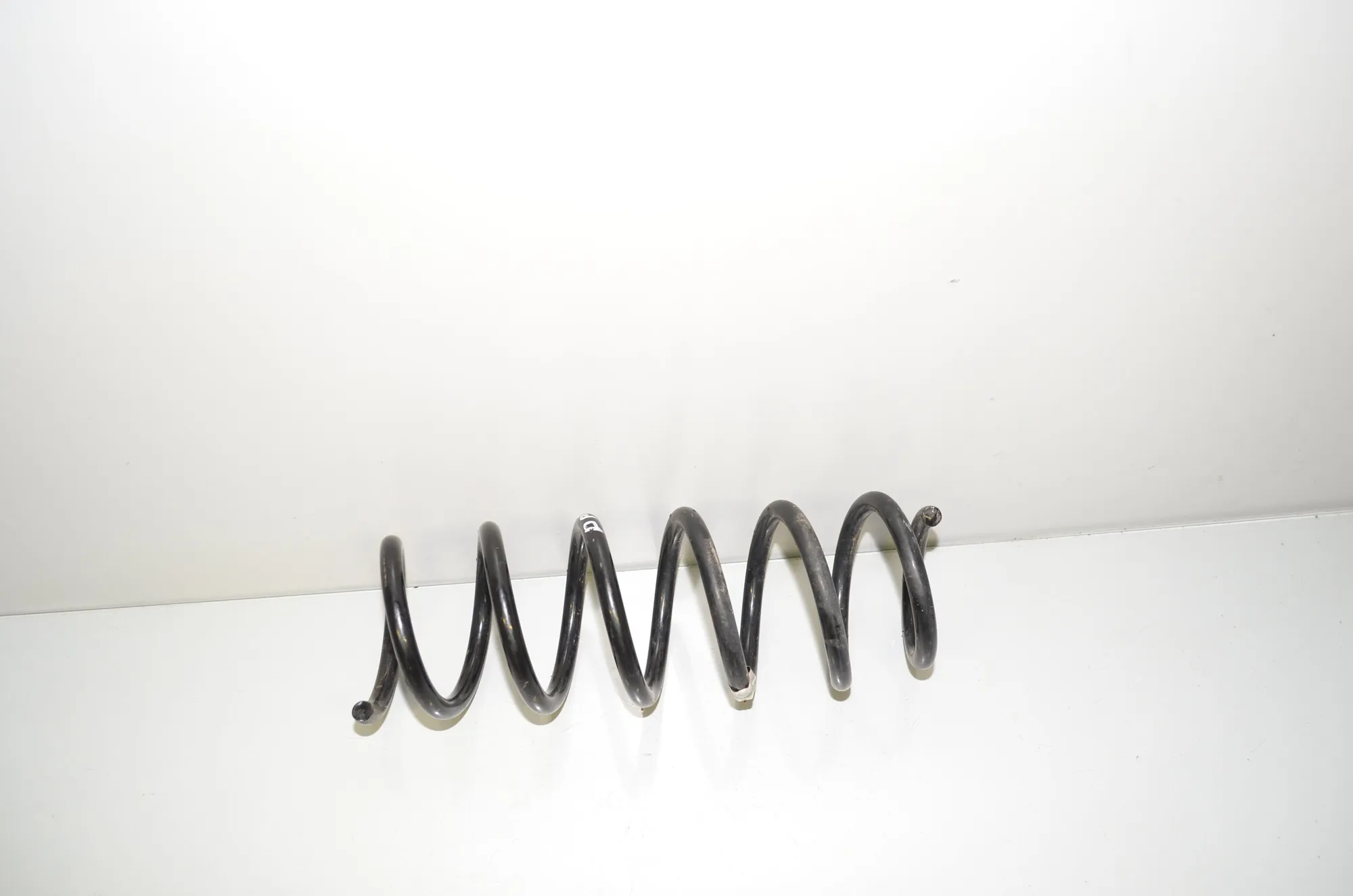 Front Right Coil Spring – OEM 6882393 · BMW 5 Touring (G31) (2017 - -) 520 d 2019 – 2