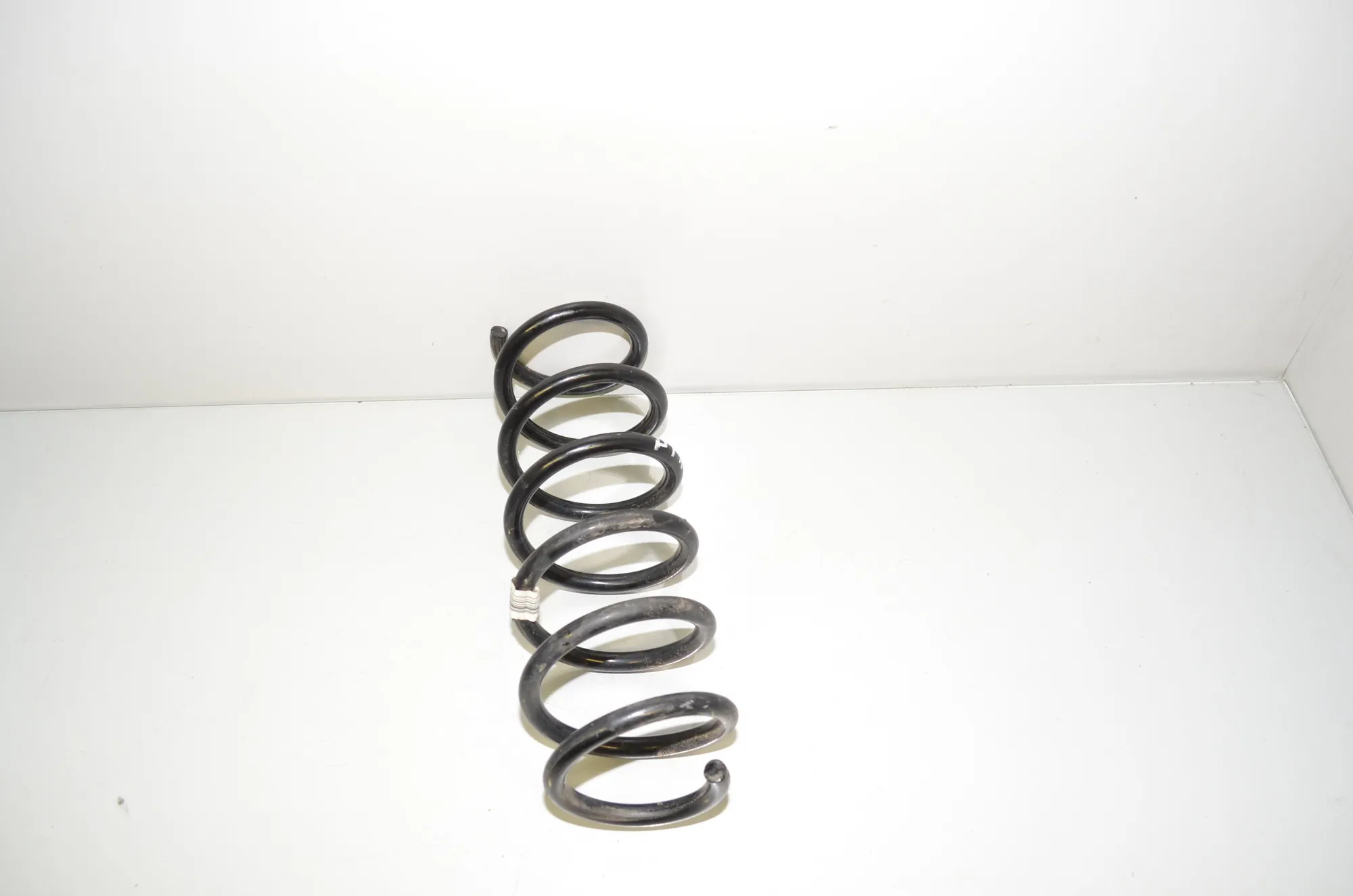 Front Right Coil Spring – OEM 6882393 · BMW 5 Touring (G31) (2017 - -) 520 d 2019 – 3