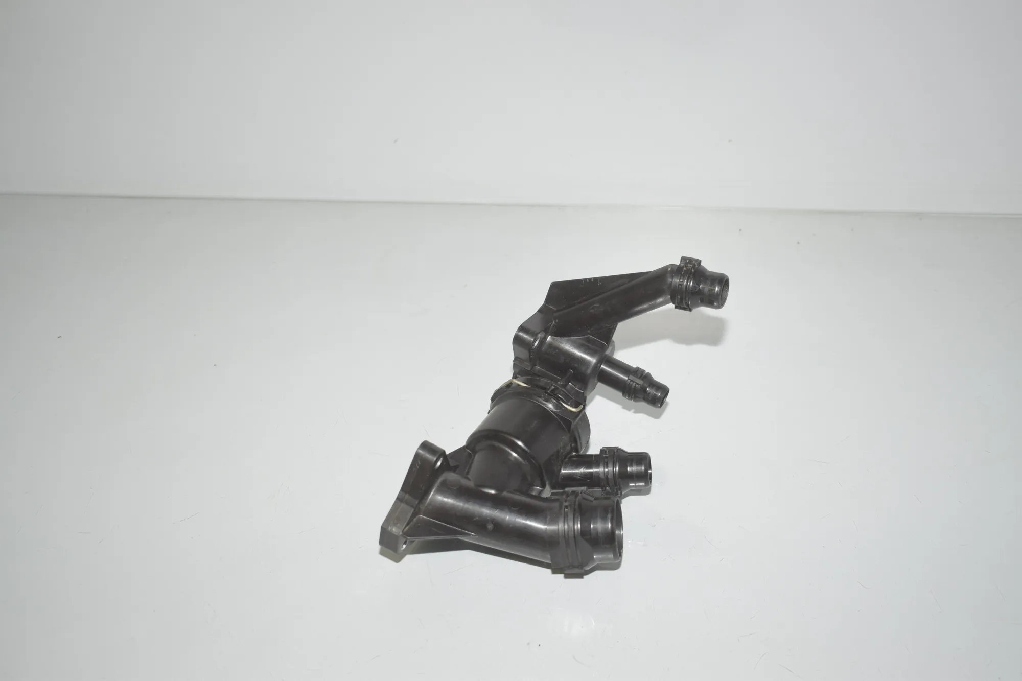 Thermostate Frame – OEM 8576289 · BMW X5 (G05) (2018 - -) xDrive M 50 d 2019 – 4