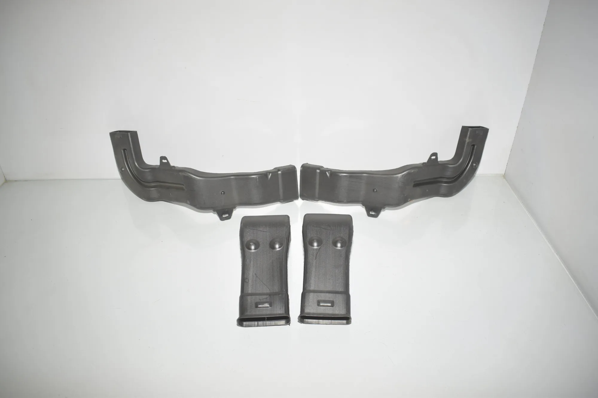 Air Intake Duct Part – OEM BJ32-113B12-AA · LAND ROVER RANGE ROVER EVOQUE (L538) 2.2 D 4x4 2013 – 3