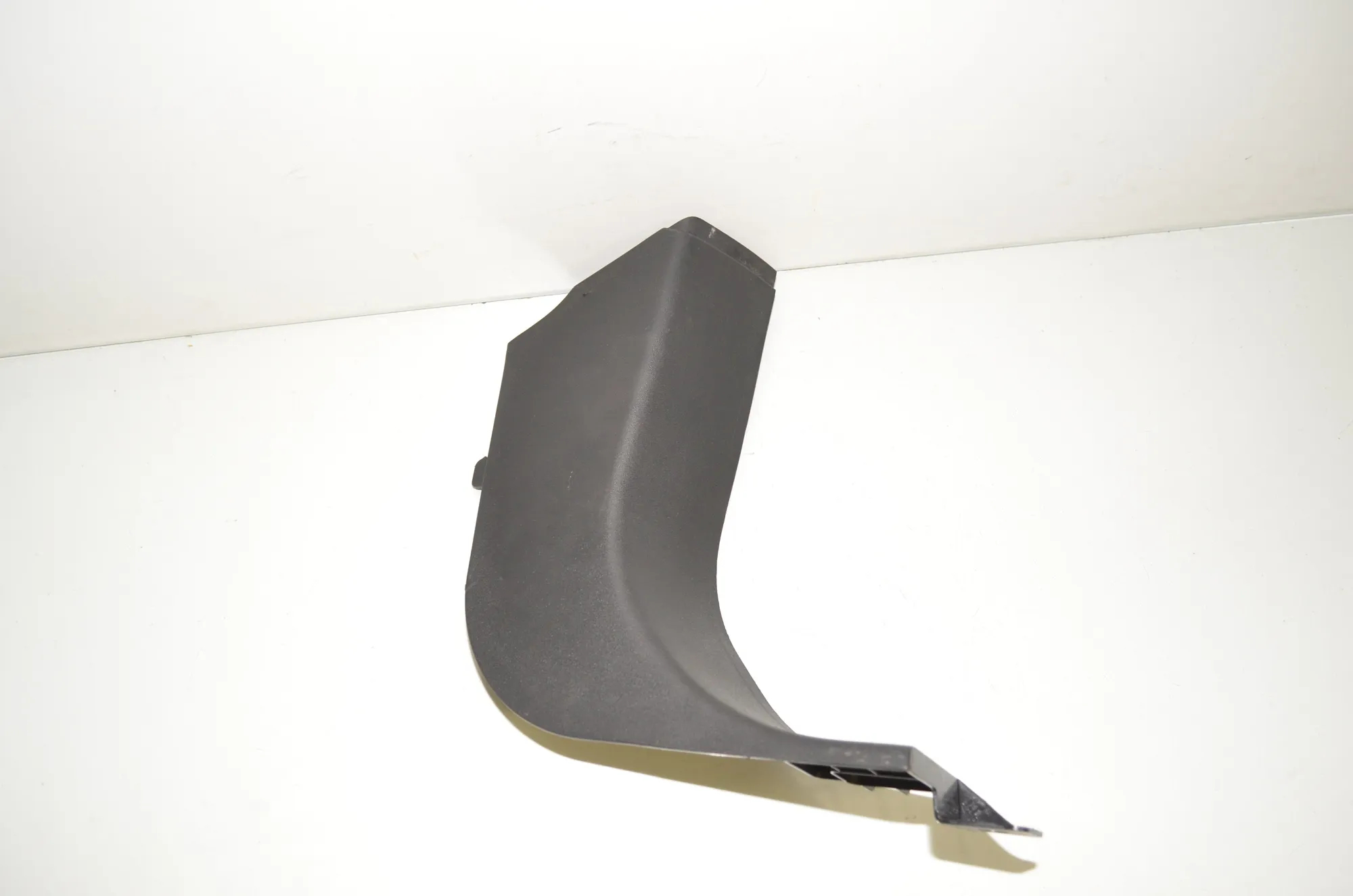 Front Right Interior Step Trim – OEM BJ32-02348-AE · LAND ROVER RANGE ROVER EVOQUE (L538) 2.2 D 4x4 2013
