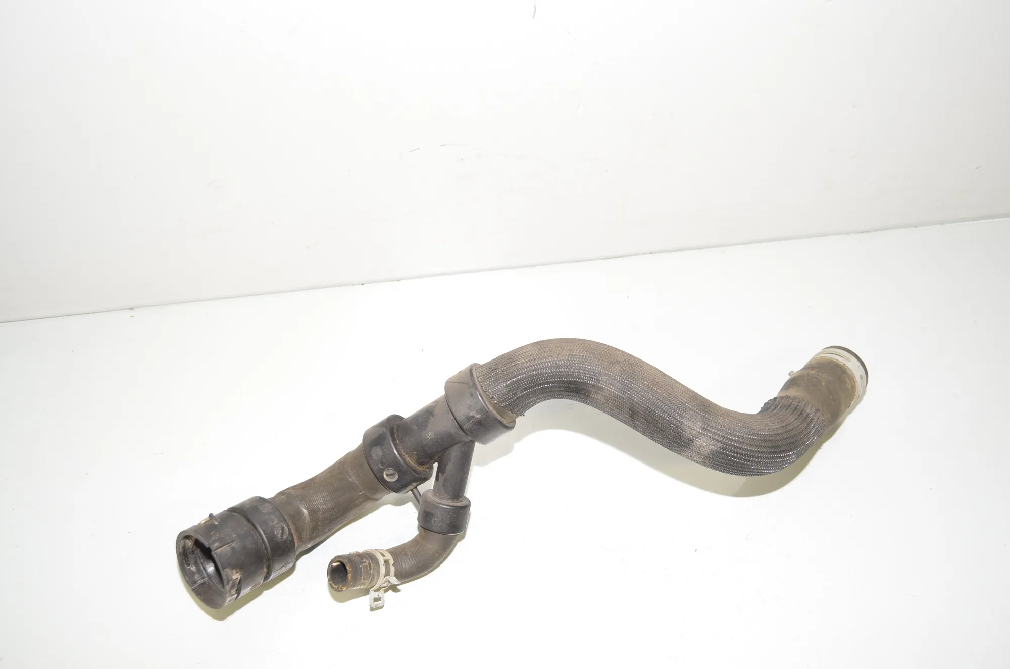 Coolant Hose Pipe – OEM BJ328286BC · LAND ROVER RANGE ROVER EVOQUE (L538) 2.2 D 4x4 2013 – 3