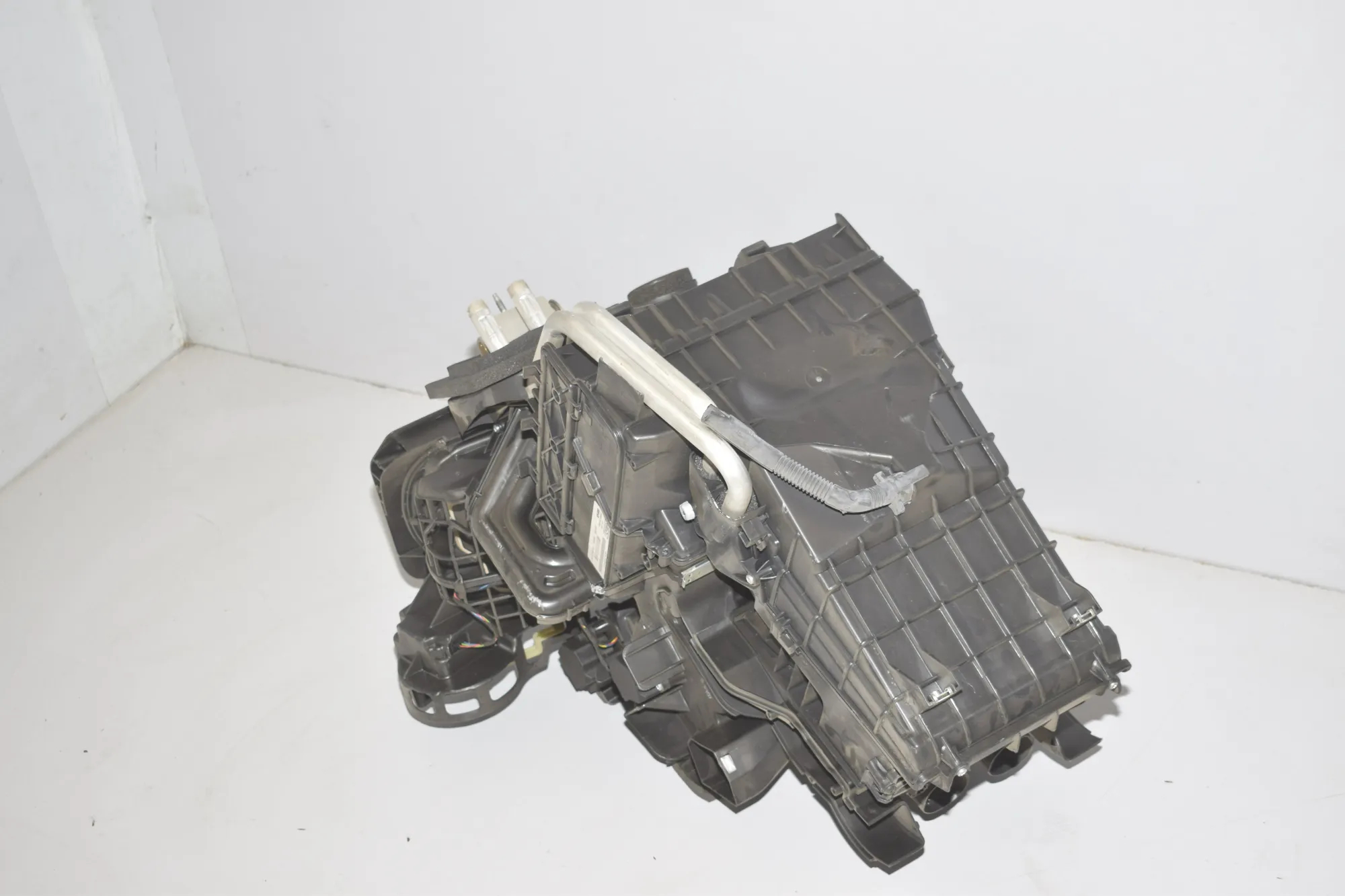 Interior Heater – OEM 6G9N-19B555JAA · LAND ROVER RANGE ROVER EVOQUE (L538) 2.2 D 4x4 2013 – 2
