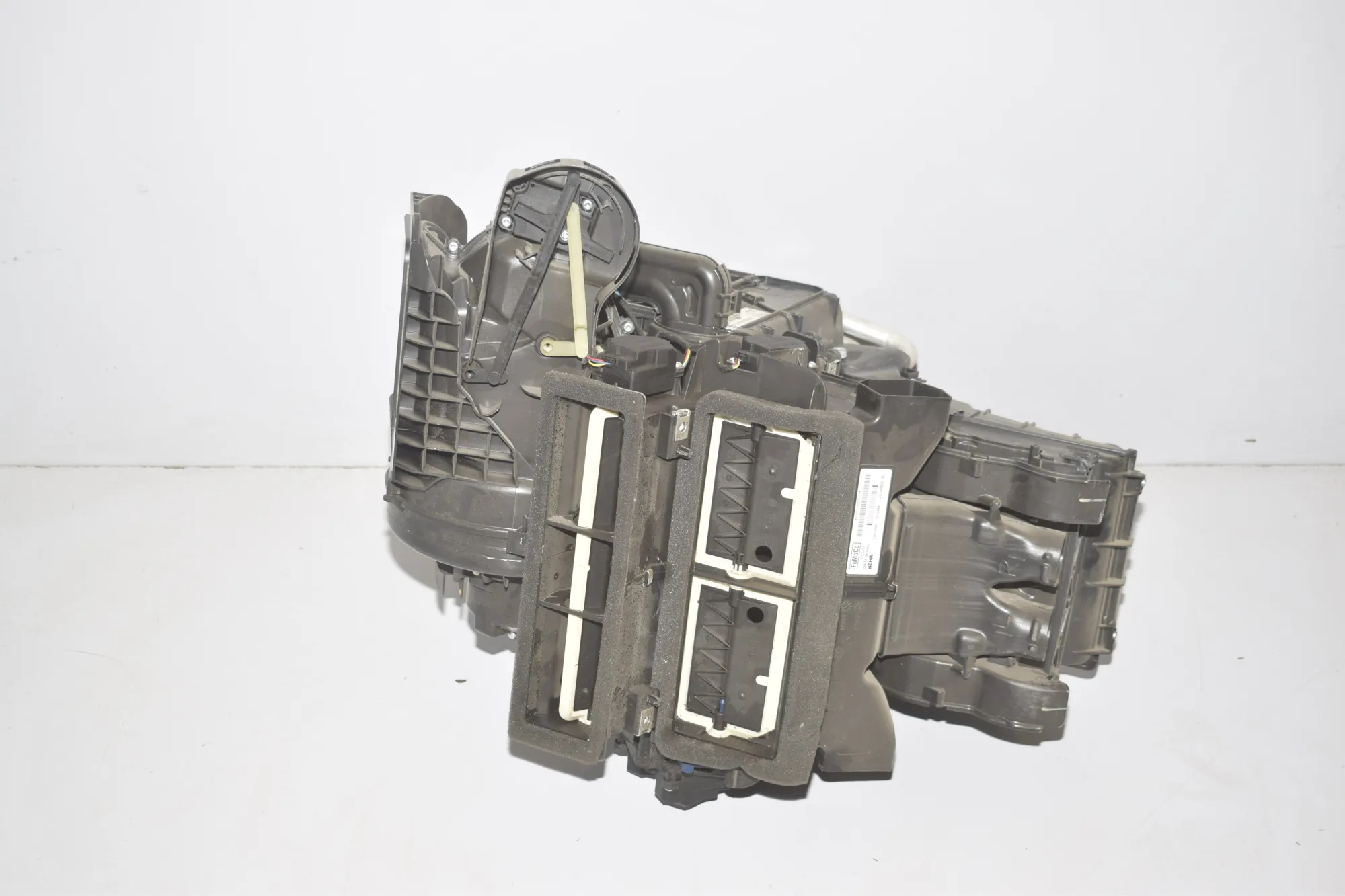 Interior Heater – OEM 6G9N-19B555JAA · LAND ROVER RANGE ROVER EVOQUE (L538) 2.2 D 4x4 2013 – 3
