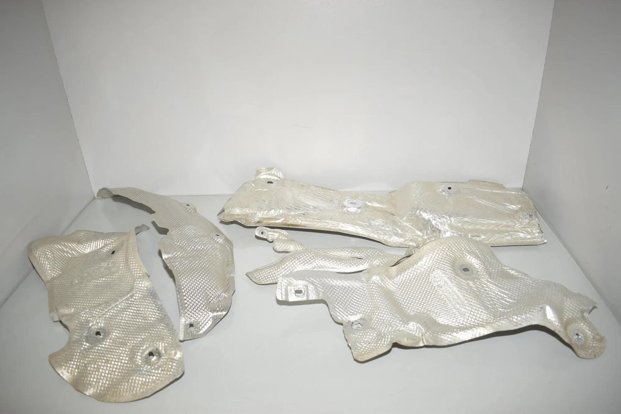 Heat Insulation – OEM CH22-45367-AEB500730 · LAND ROVER DISCOVERY IV (L319) 3.0 TD 4x4 2016 – 3